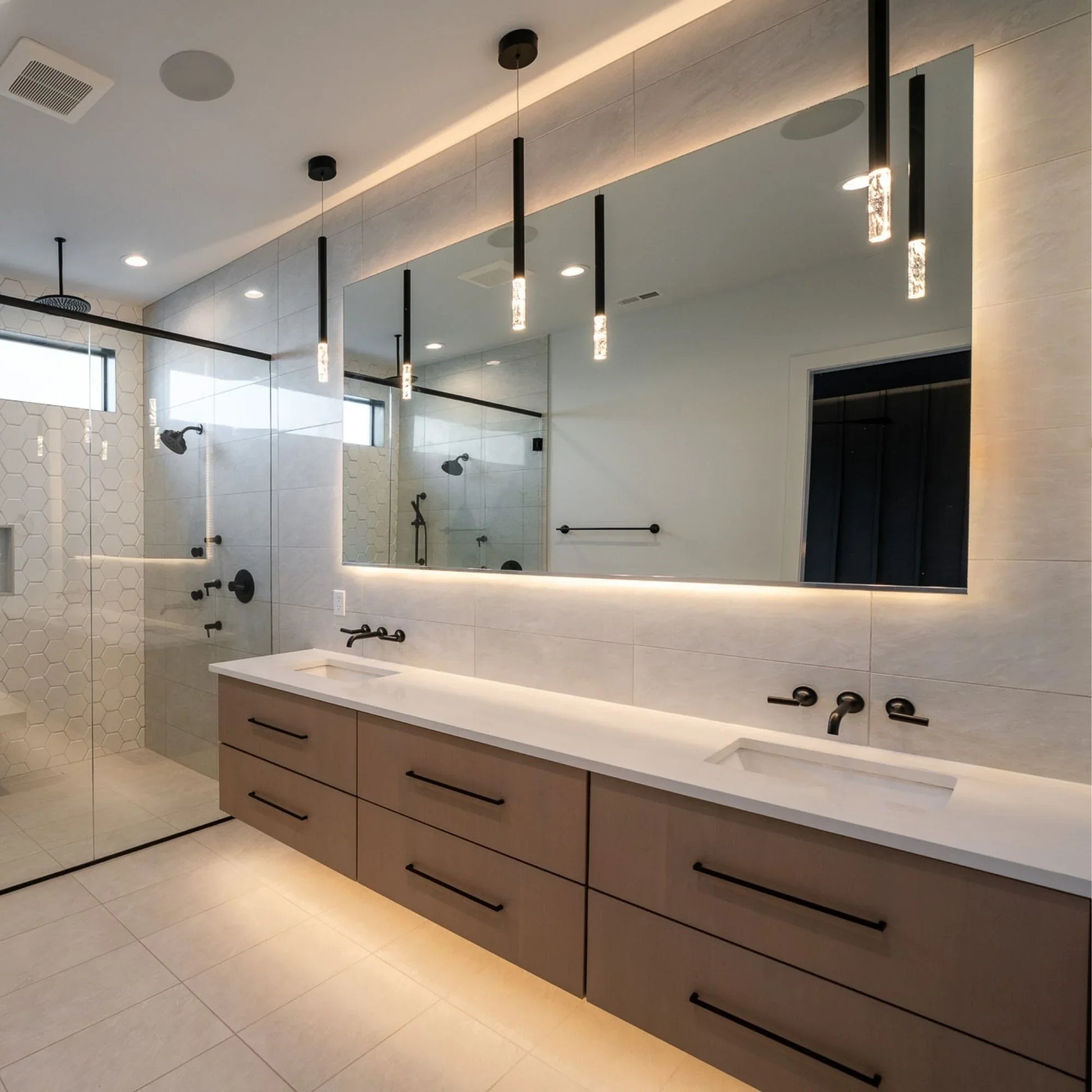 ET2 Lighting - Diaphane 24" LED Mini Pendant, Black Finish | Bees Lighting