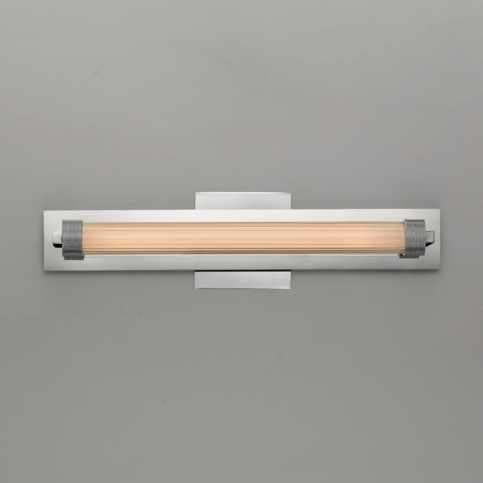 ET2 Lighting - Doric 19" LED Bath Sconce, Polished Chrome Finish | Bees Lighting