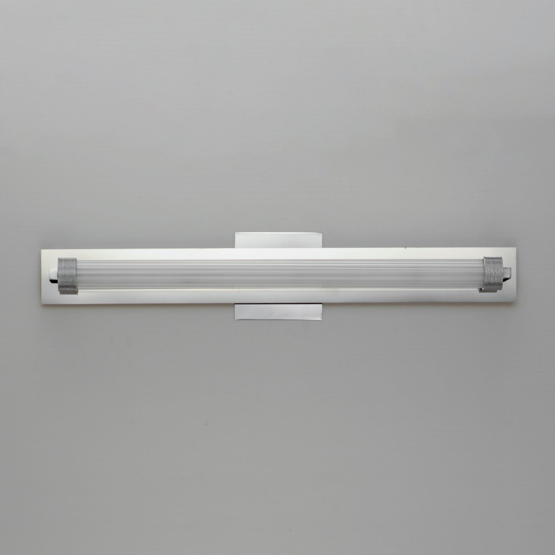 ET2 Lighting - Doric 26" LED Bath Sconce, Polished Chrome Finish | Bees Lighting