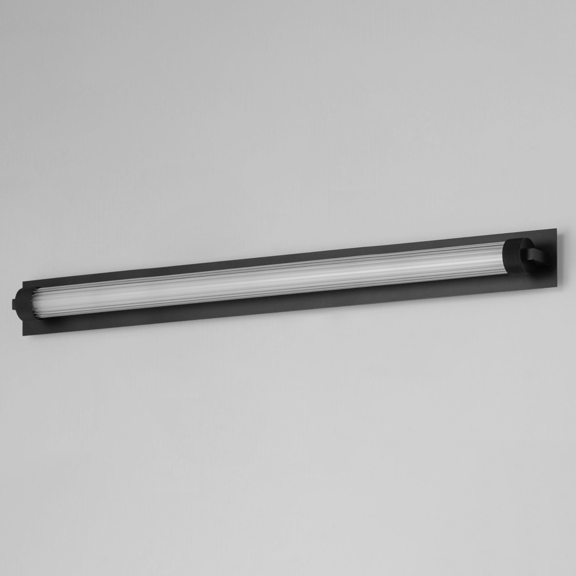 ET2 Lighting - Doric 30" LED Bath Sconce, Black Finish | Bees Lighting