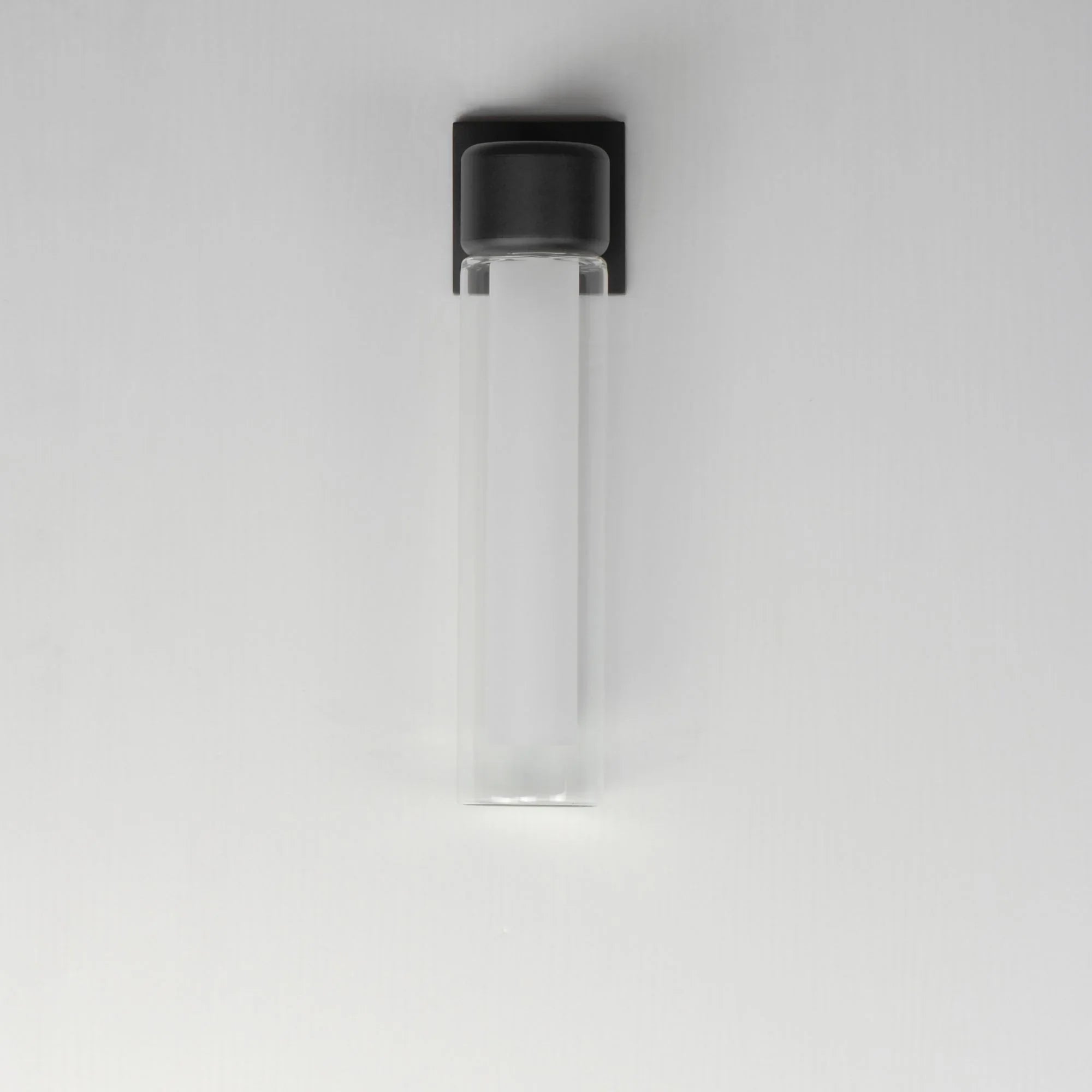 ET2 Lighting - Dram 15" Medium LED Outdoor Wall Sconce, Black Finish | Bees Lighting