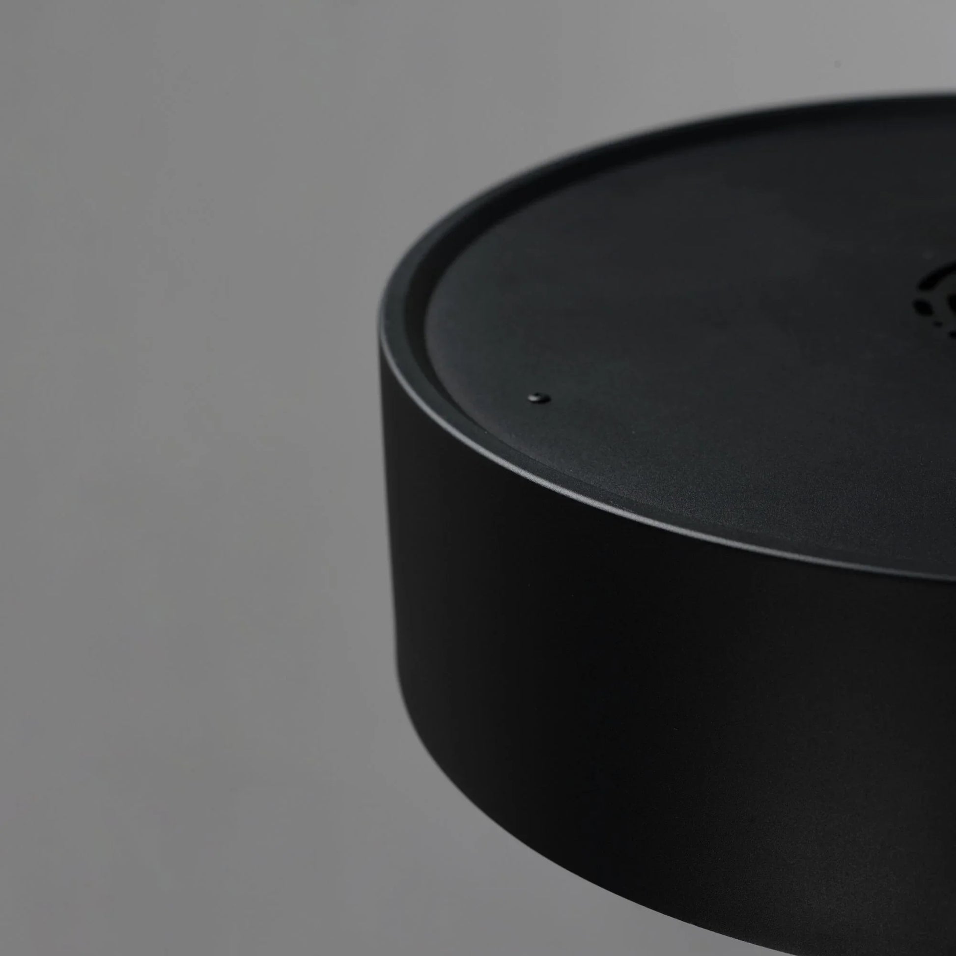 ET2 Lighting - Echo 24" LED Flush Mount, Black & Gold Finish | Bees Lighting