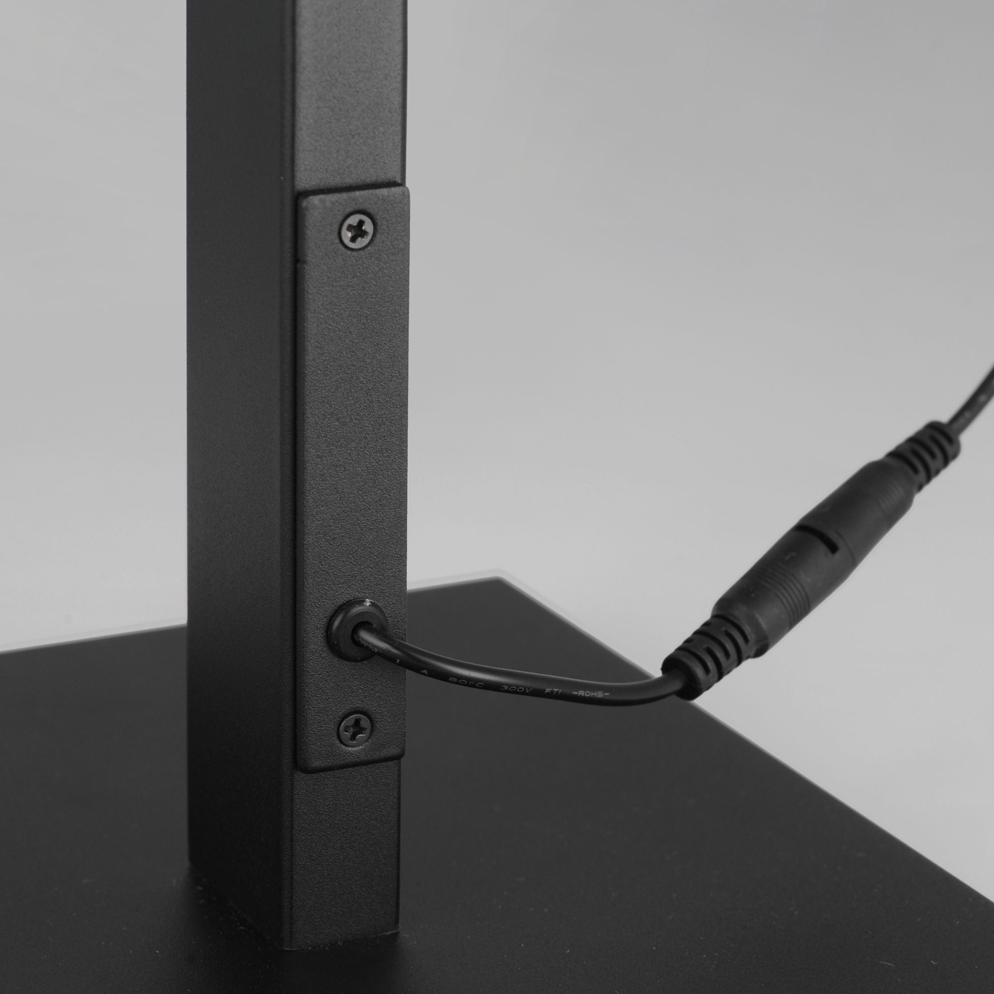 ET2 Lighting - Embrace 65" LED Adjustable Floor Lamp, Black Finish | Bees Lighting