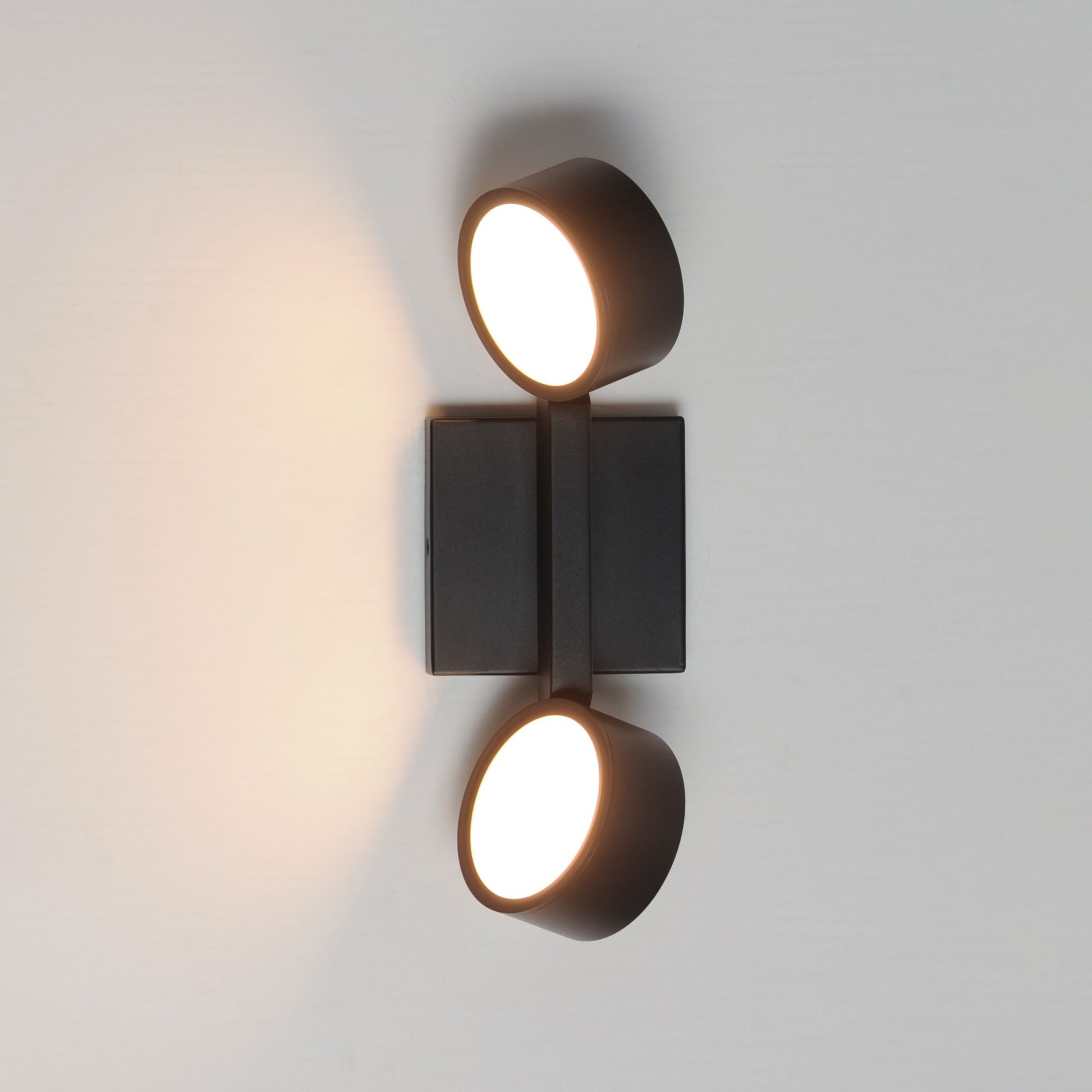 ET2 Lighting - Embrace 14" 2-Light LED Wall Sconce, Black Finish | Bees Lighting
