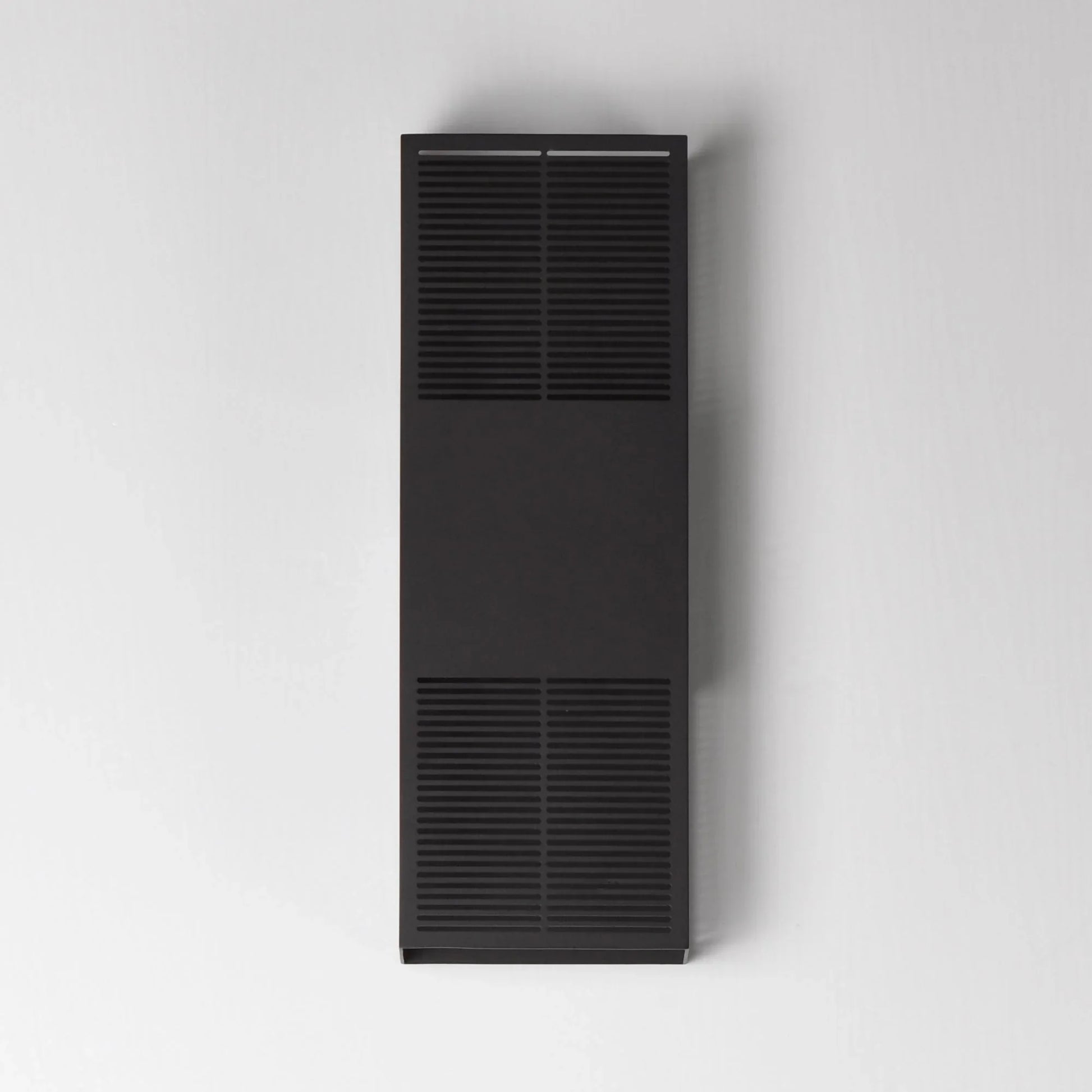 ET2 Lighting - Grate 18" 2-Light LED Outdoor Wall Sconce, Architectural Bronze Finish | Bees Lighting