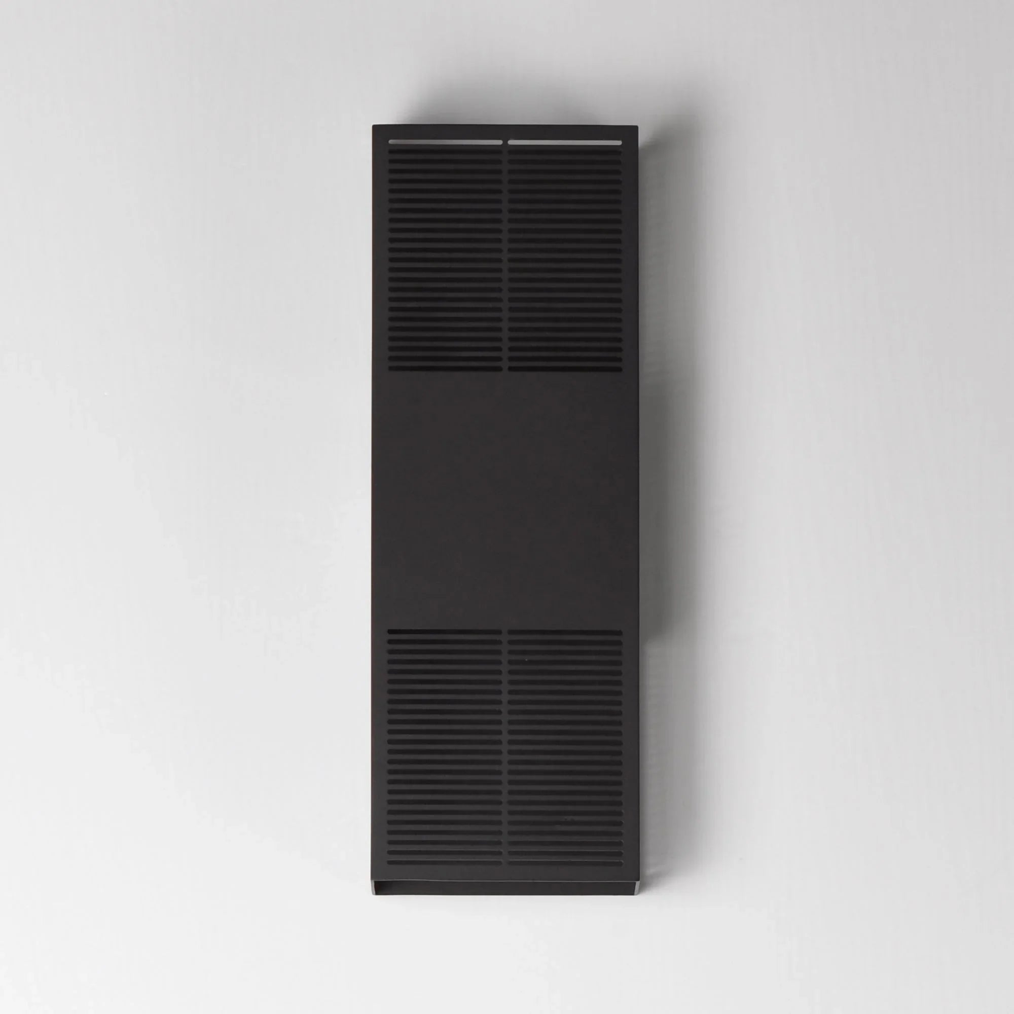 ET2 Lighting - Grate 18" 2-Light LED Outdoor Wall Sconce, Architectural Bronze Finish | Bees Lighting