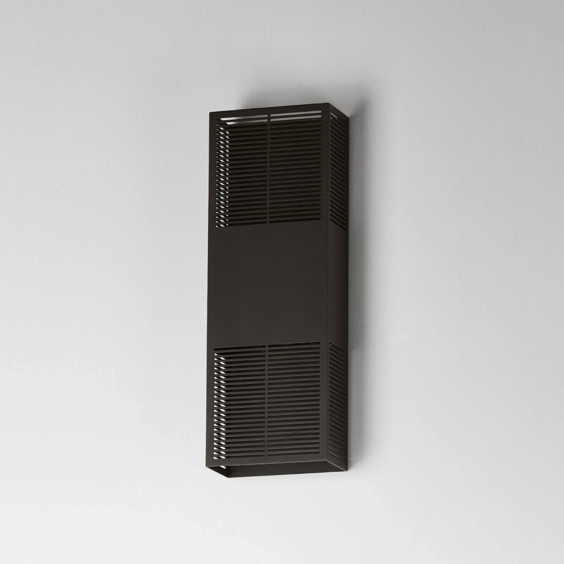 ET2 Lighting - Grate 18" 2-Light LED Outdoor Wall Sconce, Architectural Bronze Finish | Bees Lighting