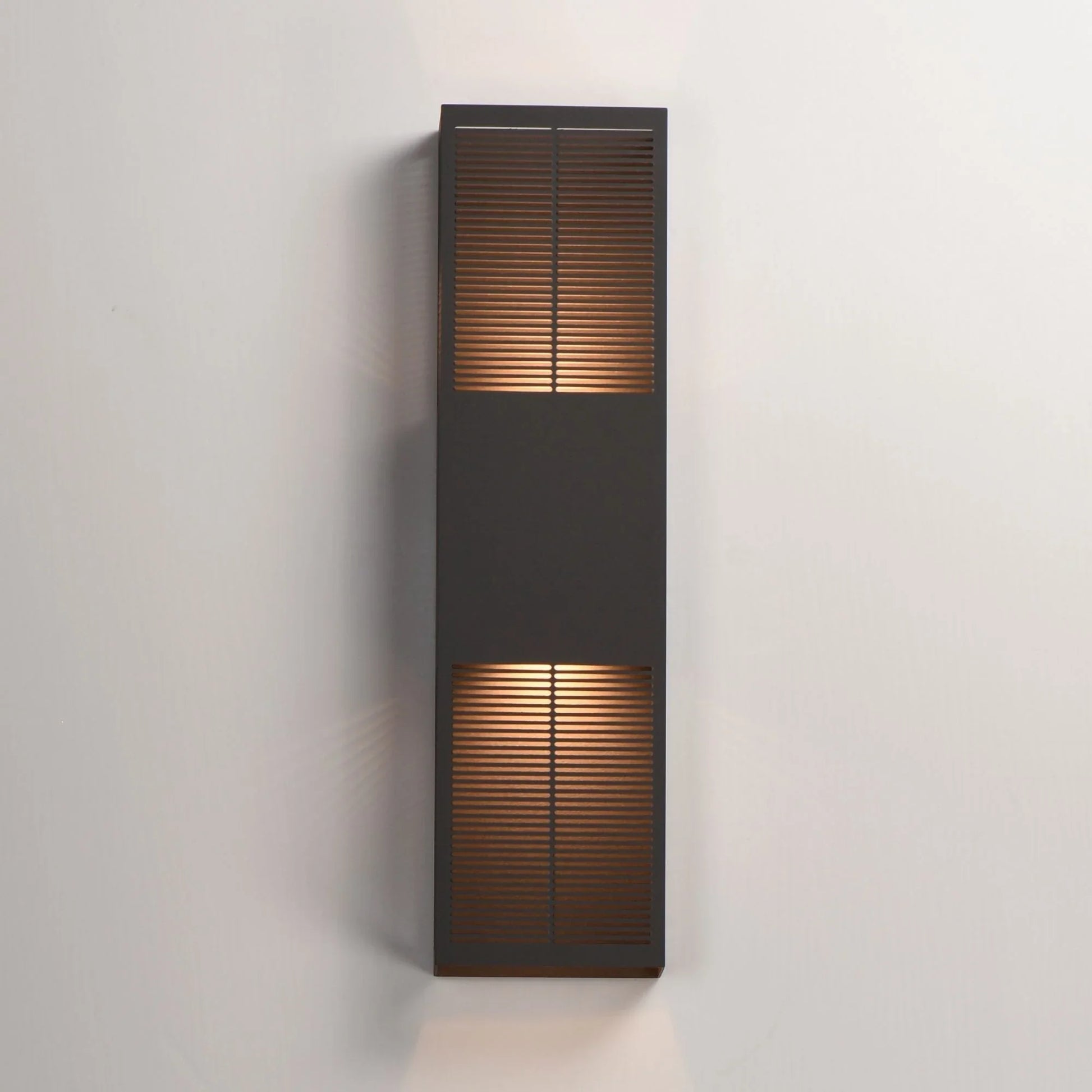 ET2 Lighting - Grate 24" 2-Light LED Outdoor Wall Sconce, Architectural Bronze Finish | Bees Lighting
