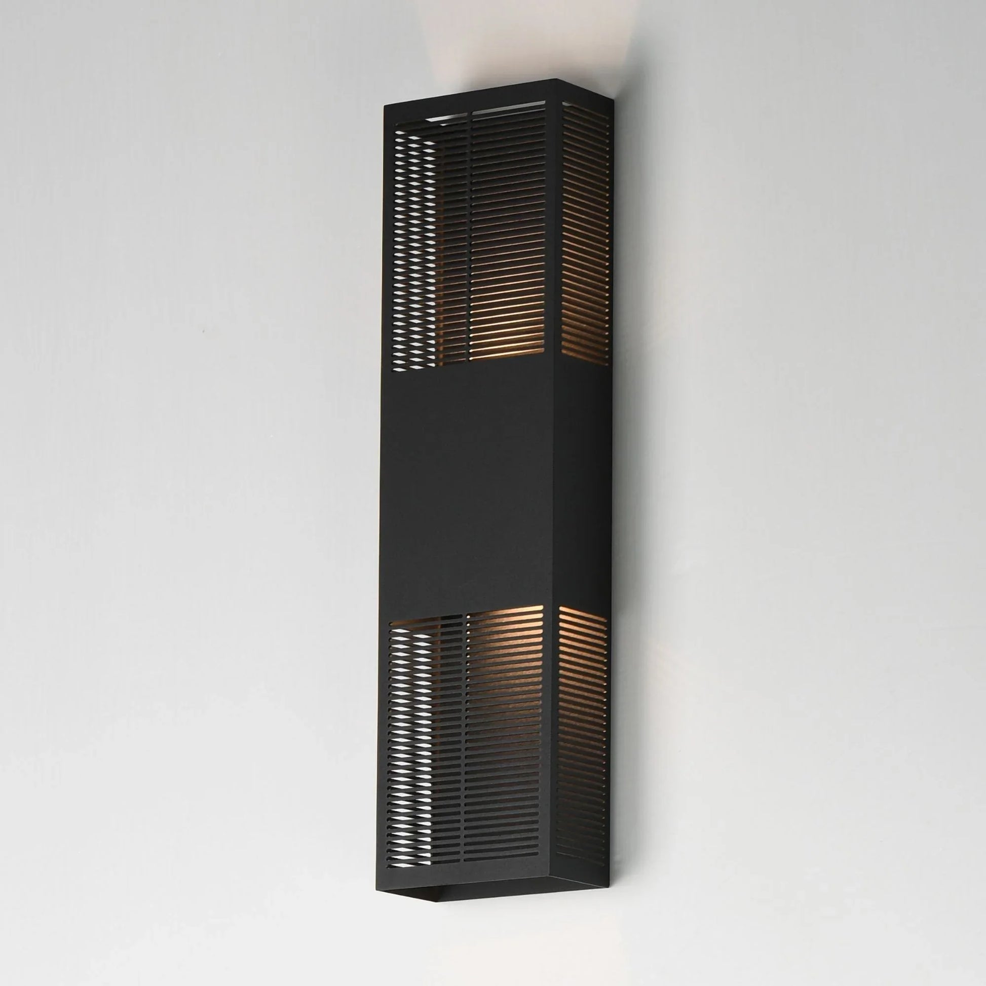 ET2 Lighting - Grate 24" 2-Light LED Outdoor Wall Sconce, Black Finish | Bees Lighting