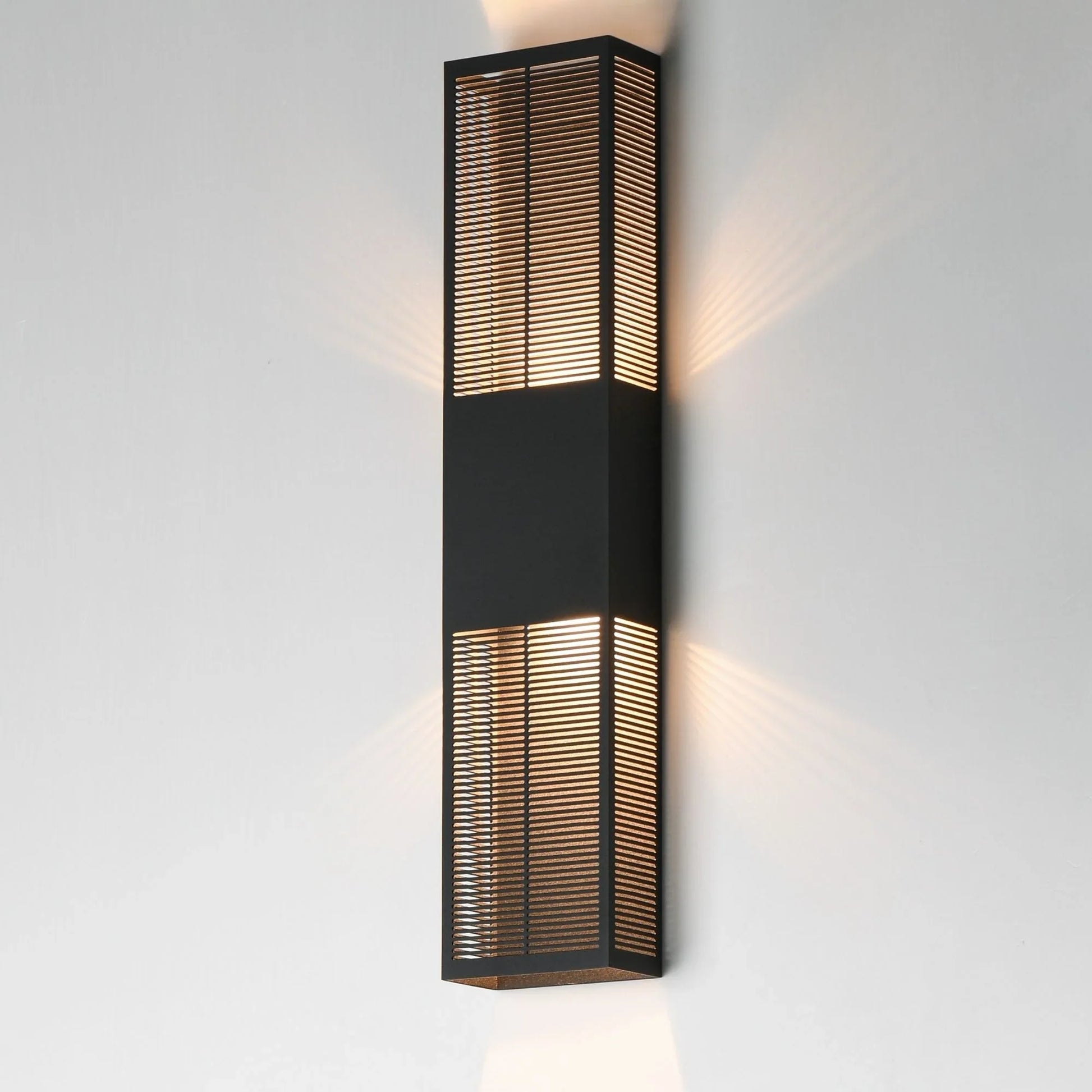 ET2 Lighting - Grate 30" 2-Light LED Outdoor Wall Sconce, Black Finish | Bees Lighting
