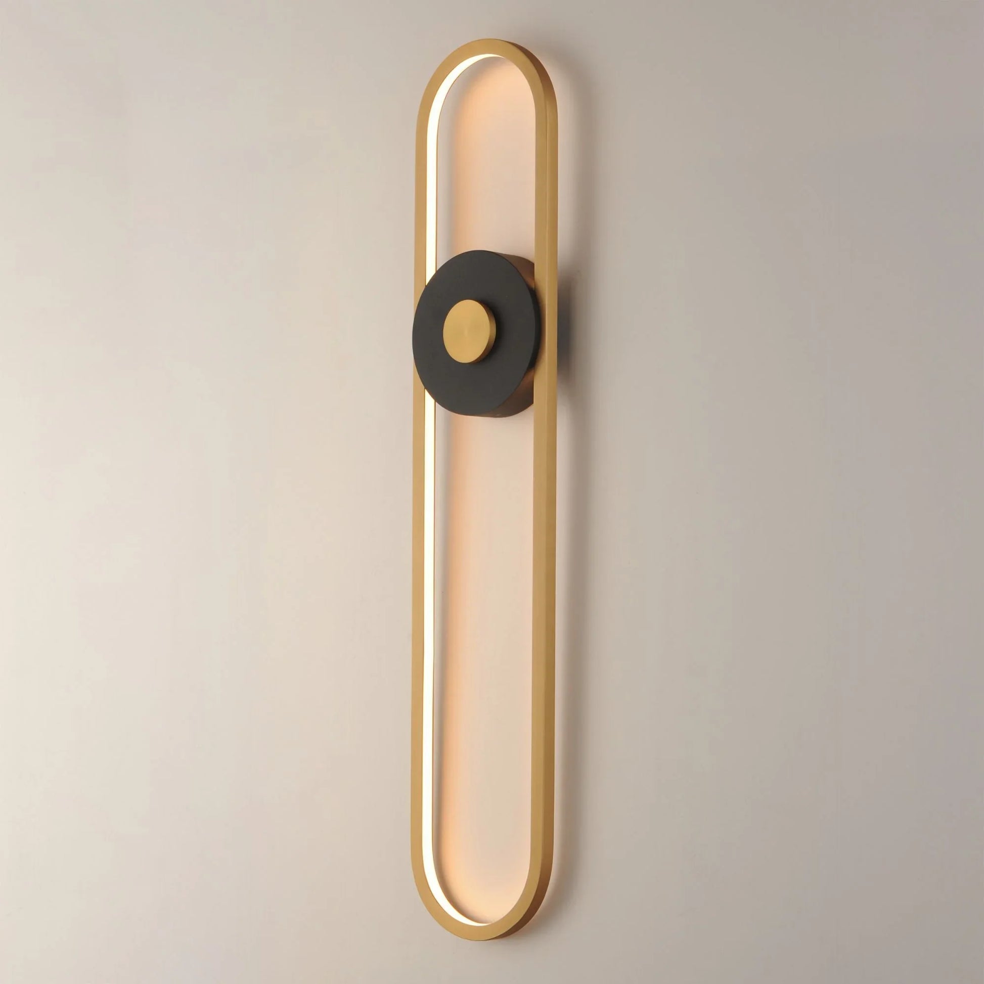 ET2 Lighting - Gravity 18" Large LED Outdoor Wall Sconce, Black & Gold Finish | Bees Lighting