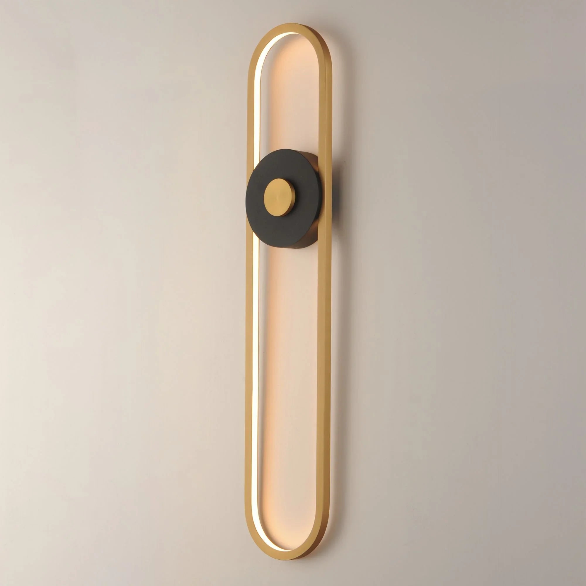 ET2 Lighting - Gravity 18" Large LED Outdoor Wall Sconce, Black & Gold Finish | Bees Lighting