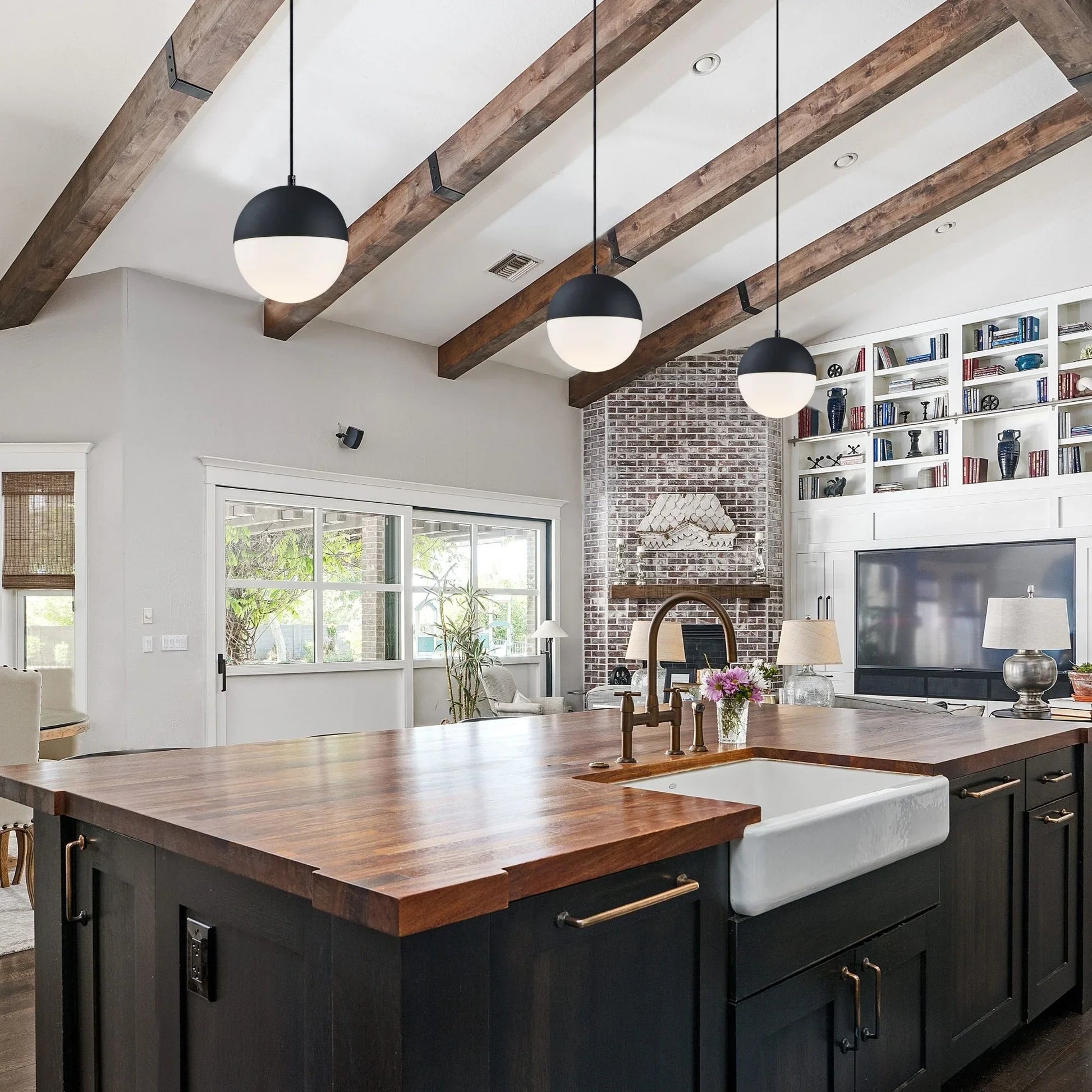 ET2 Lighting - Half Moon 9" Medium LED Pendant, Black Finish | Bees Lighting