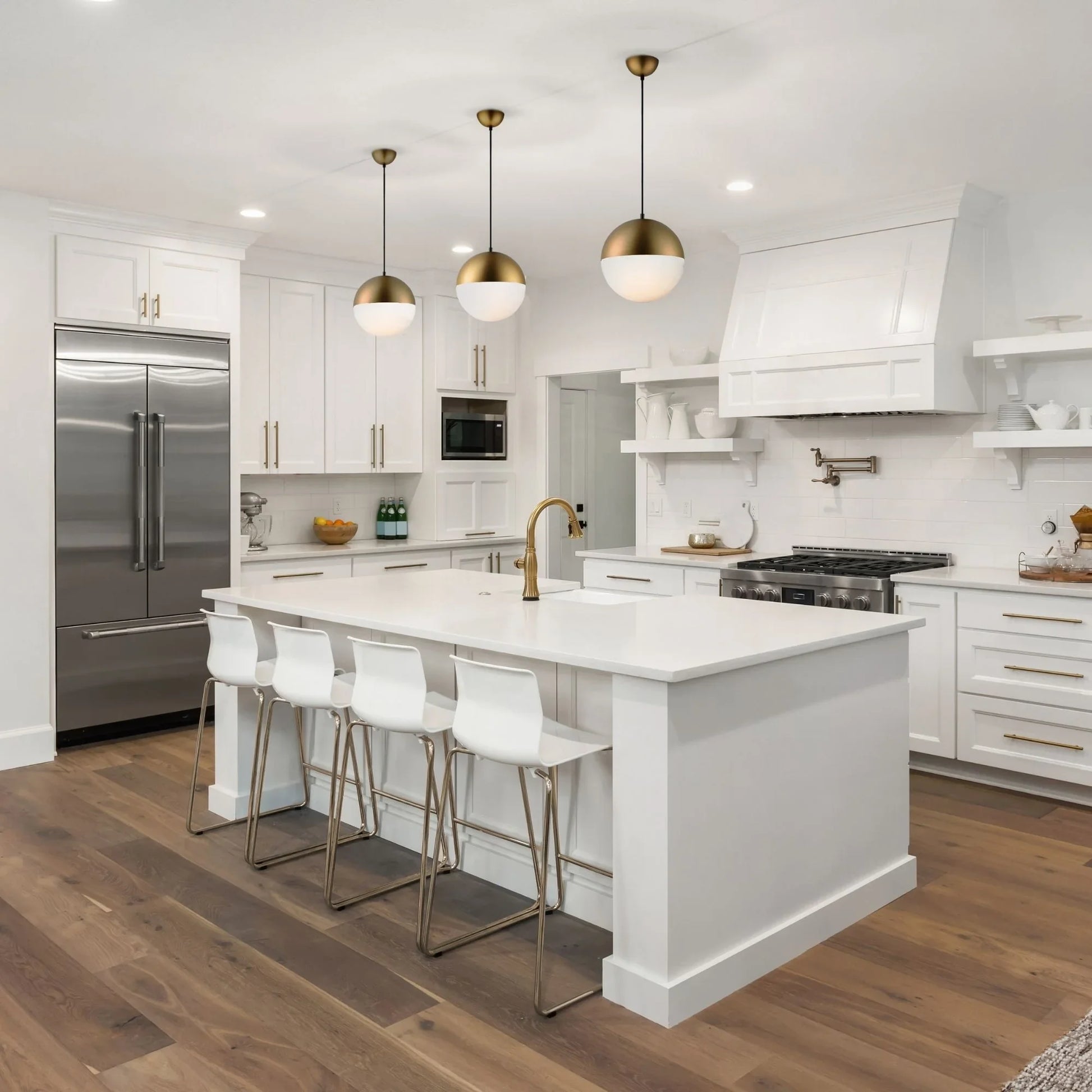 ET2 Lighting - Half Moon 12" Large LED Pendant, Metallic Gold Finish | Bees Lighting