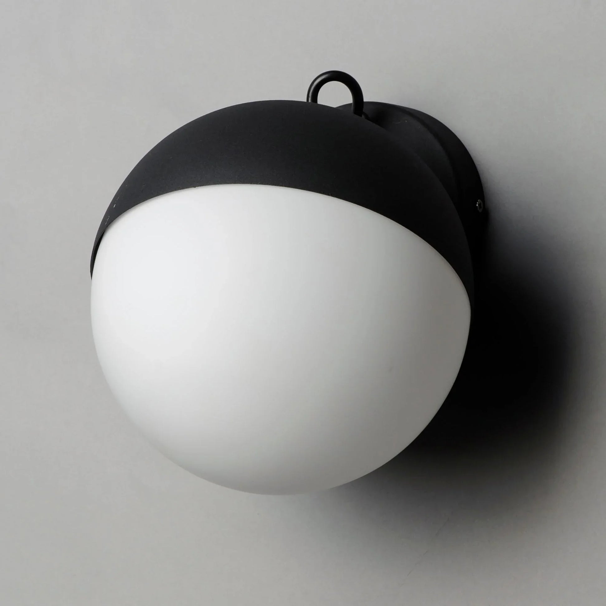 ET2 Lighting - Half Moon 8" LED Wall Sconce, Black Finish | Bees Lighting