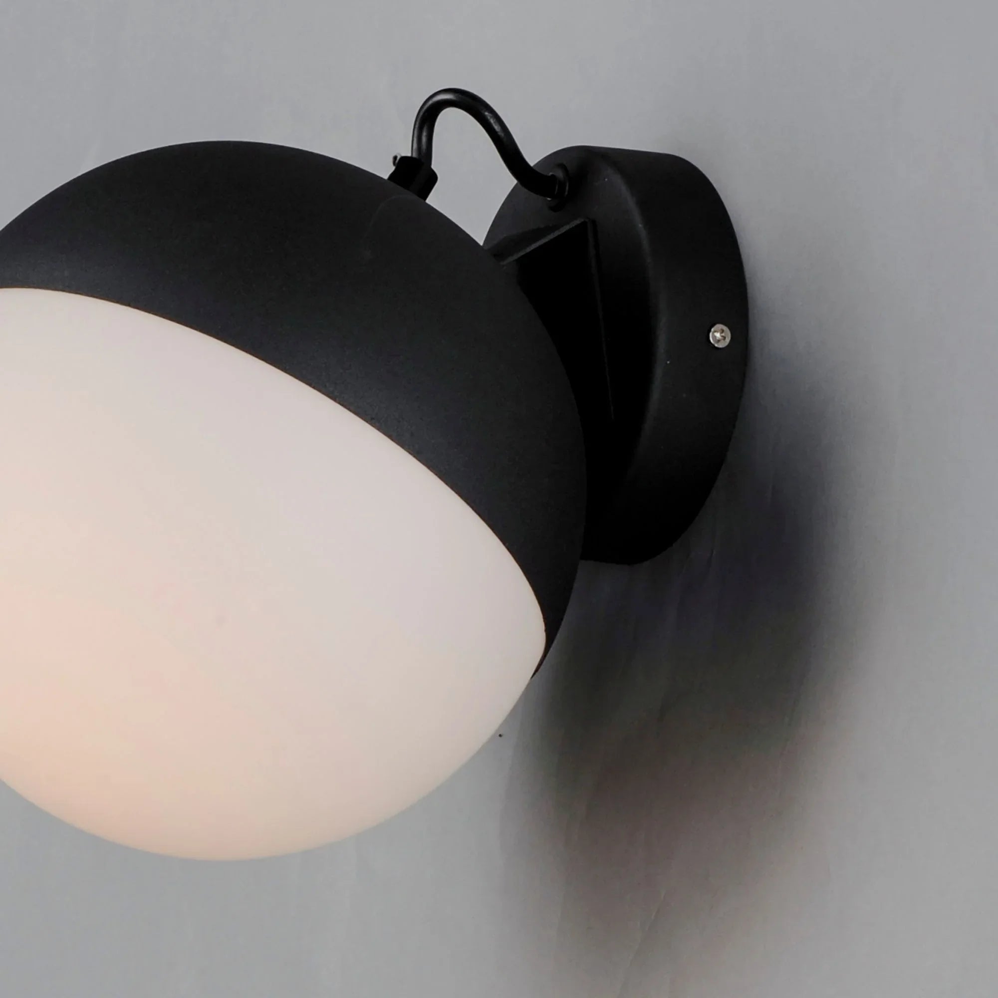 ET2 Lighting - Half Moon 8" LED Wall Sconce, Black Finish | Bees Lighting