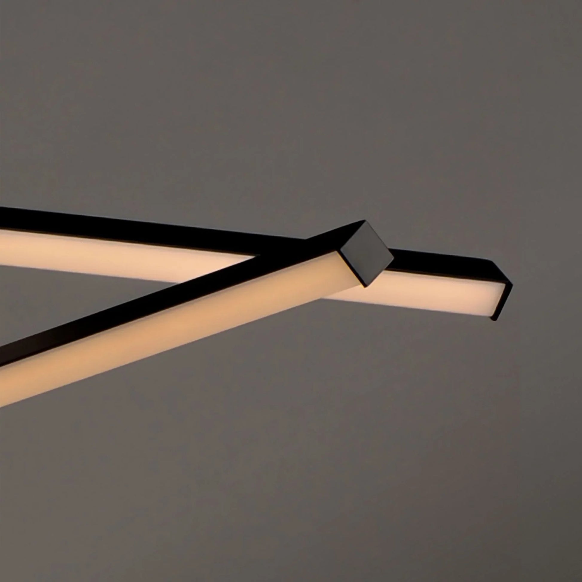 ET2 Lighting - Hover 48" 5-Light LED Pendant, Black Finish | Bees Lighting