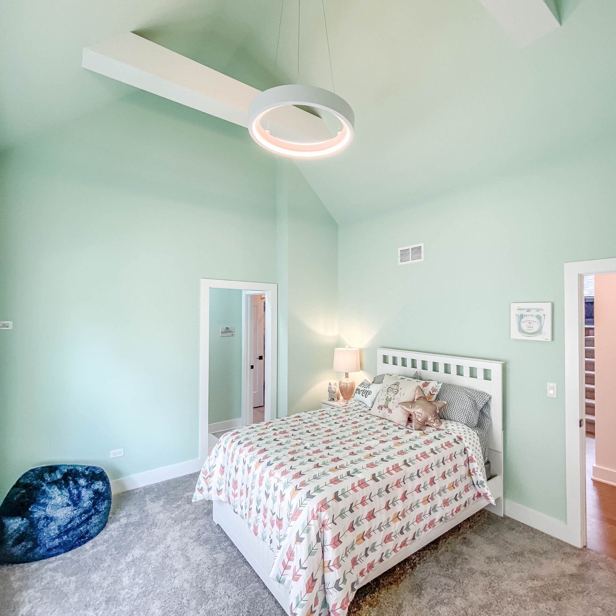 ET2 Lighting - iCorona FoH 29" LED Pendant, Matte White Finish | Bees Lighting