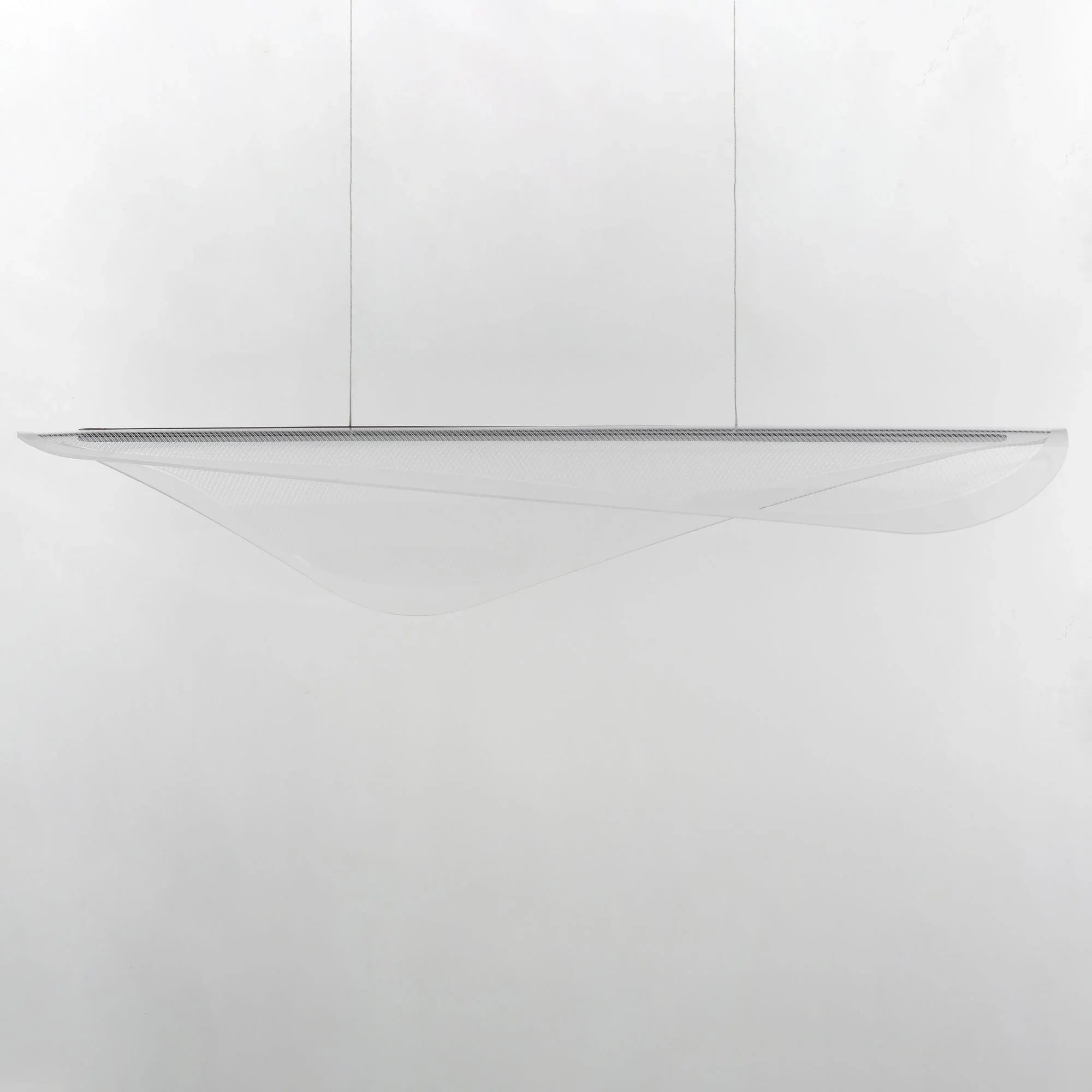 ET2 Lighting - Manta 47" LED Linear Pendant, Polished Chrome Finish | Bees Lighting