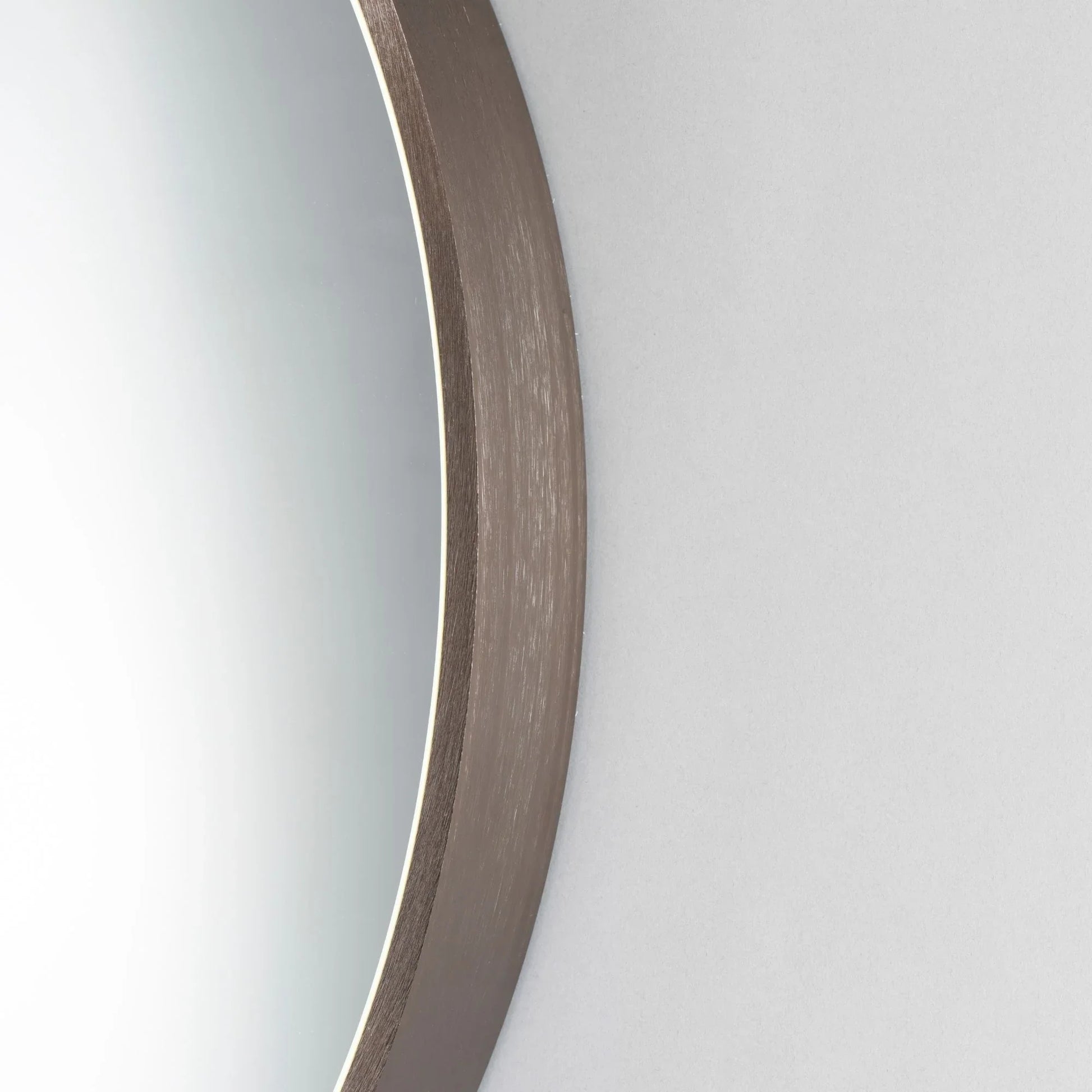 ET2 Lighting - 27.5" Round LED Mirror, Anodized Bronze Finish | Bees Lighting