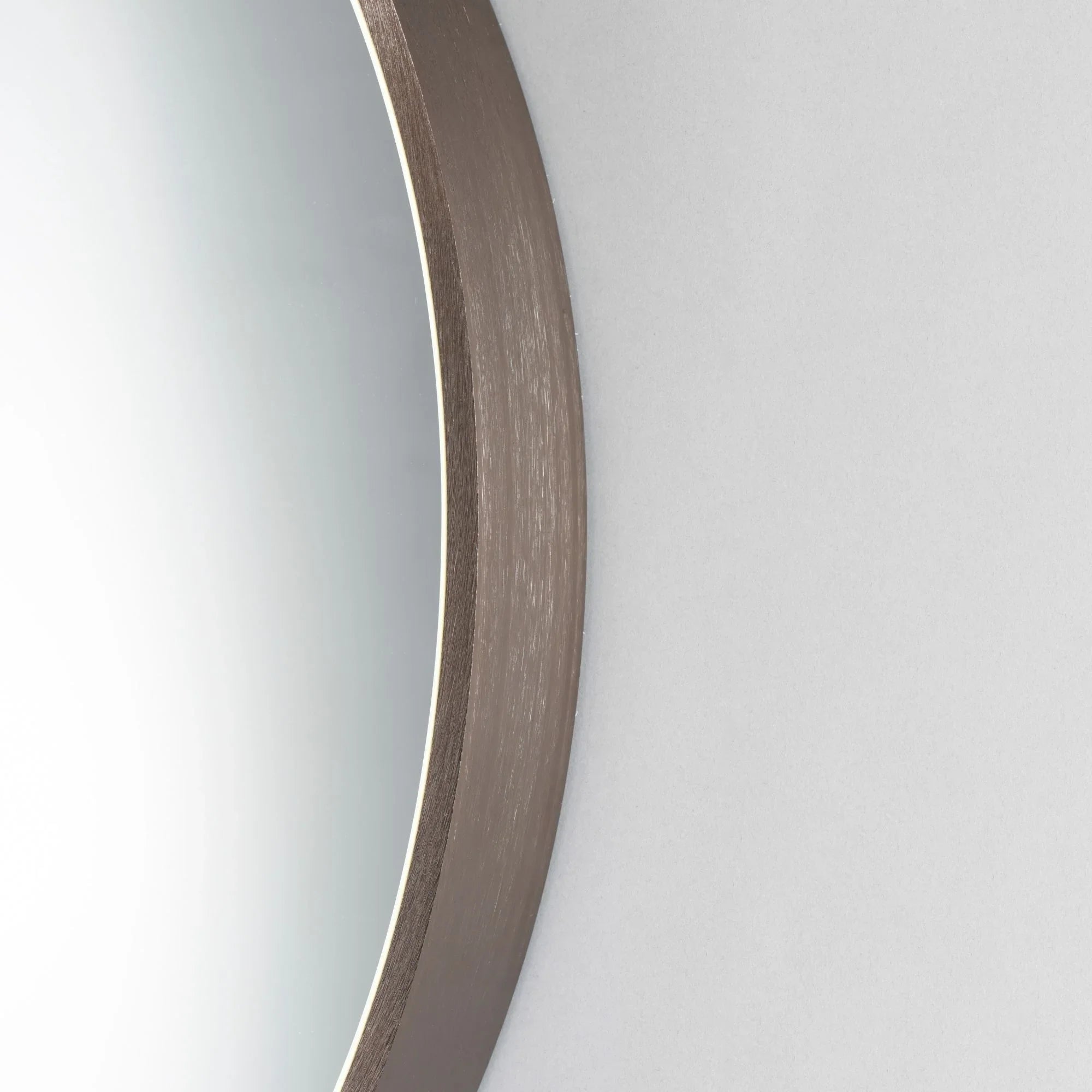 ET2 Lighting - 27.5" Round LED Mirror, Anodized Bronze Finish | Bees Lighting
