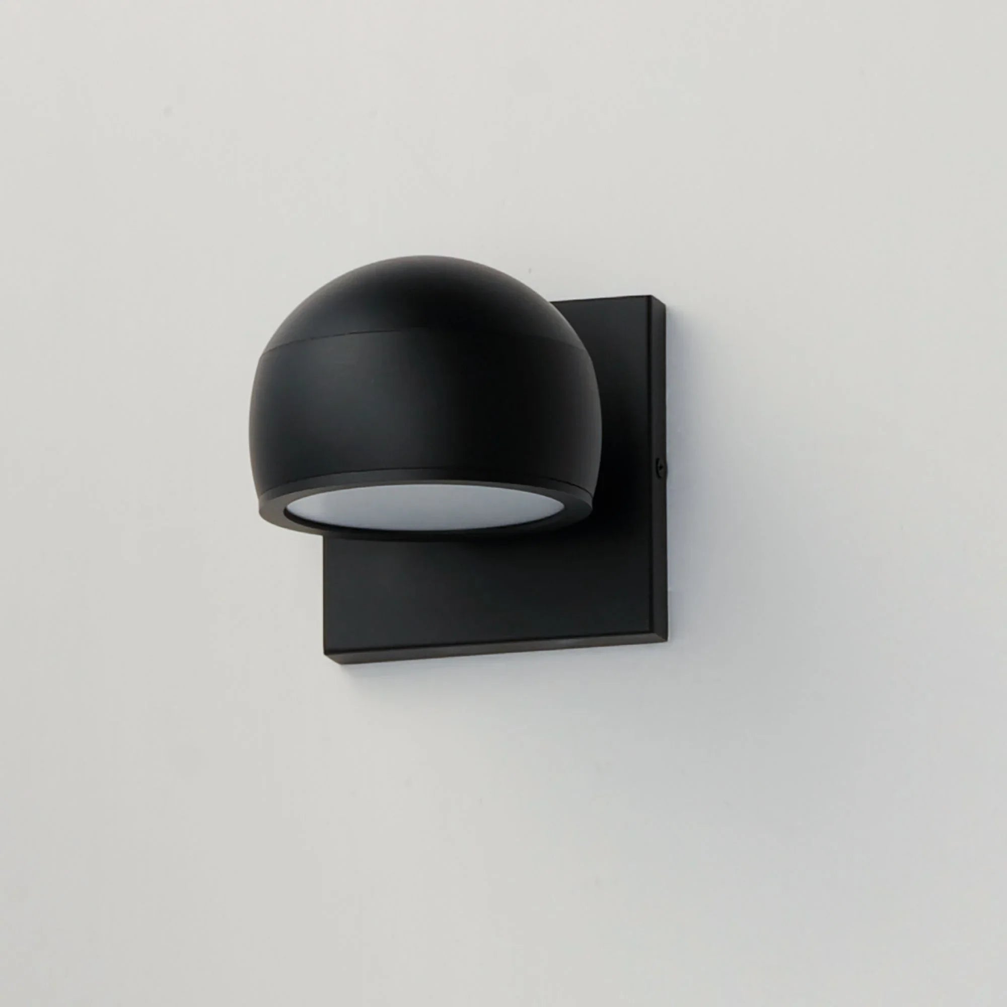 ET2 Lighting - Modular 5" Dome LED Outdoor Wall Sconce, Black Finish | Bees Lighting