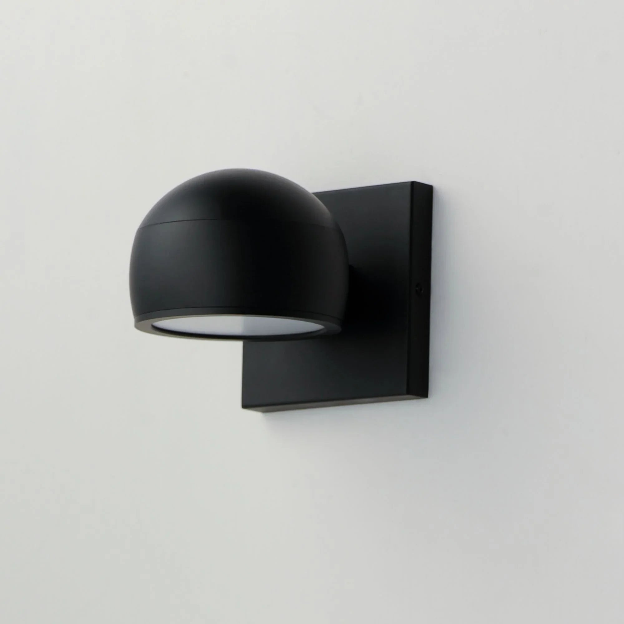 ET2 Lighting - Modular 5" Dome LED Outdoor Wall Sconce, Black Finish | Bees Lighting