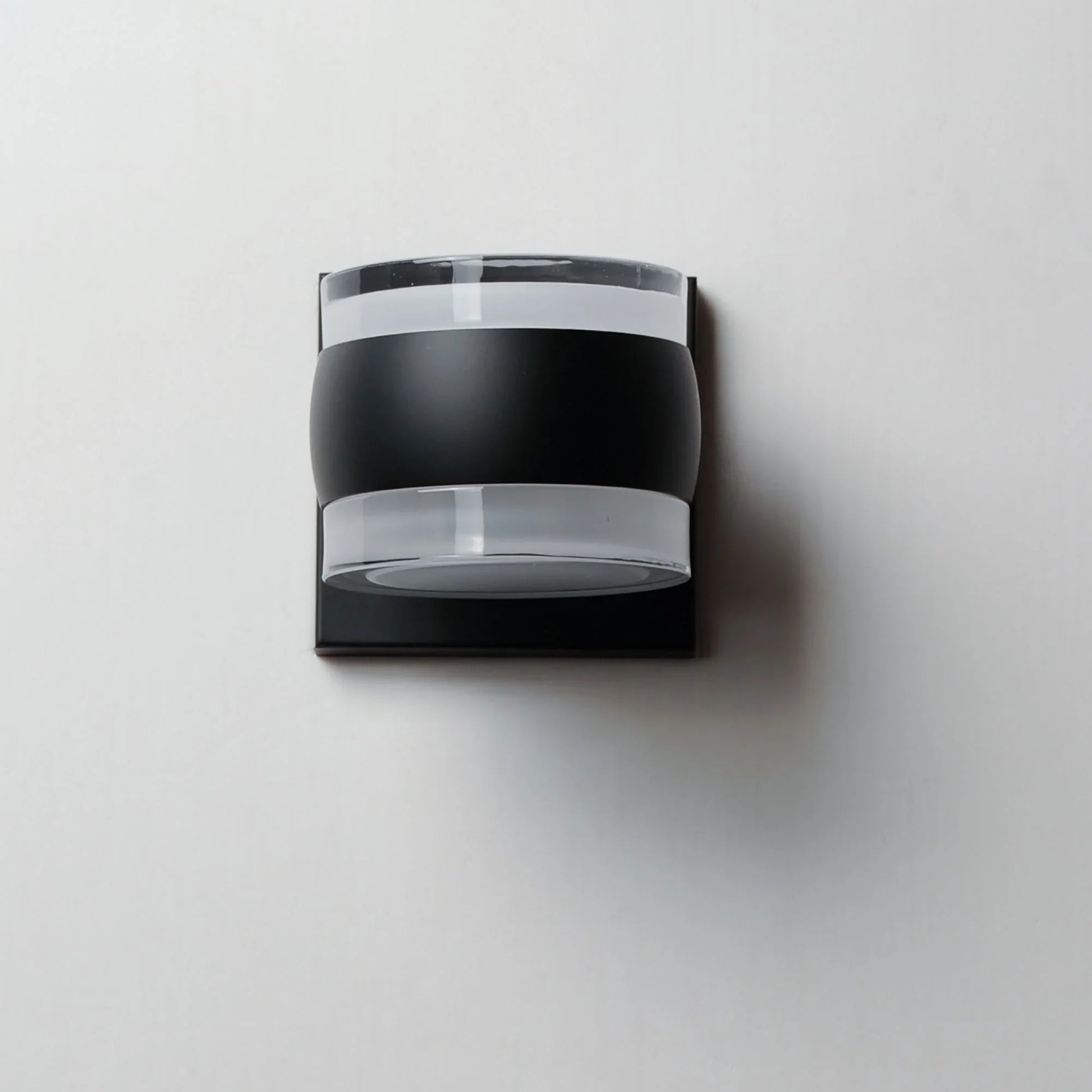 ET2 Lighting - Modular 5" Can 2-Light LED Outdoor Wall Sconce, Black Finish | Bees Lighting