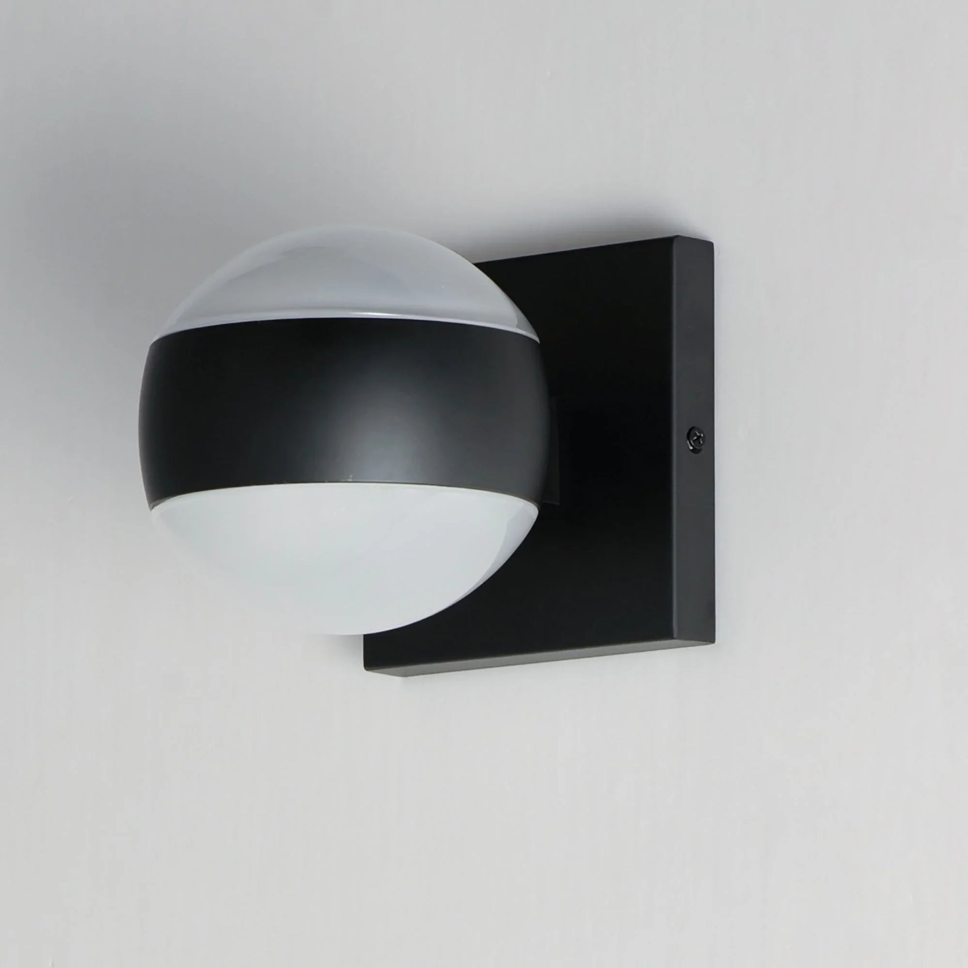 ET2 Lighting - Modular 5" Globe 2-Light LED Outdoor Wall Sconce, Black Finish | Bees Lighting