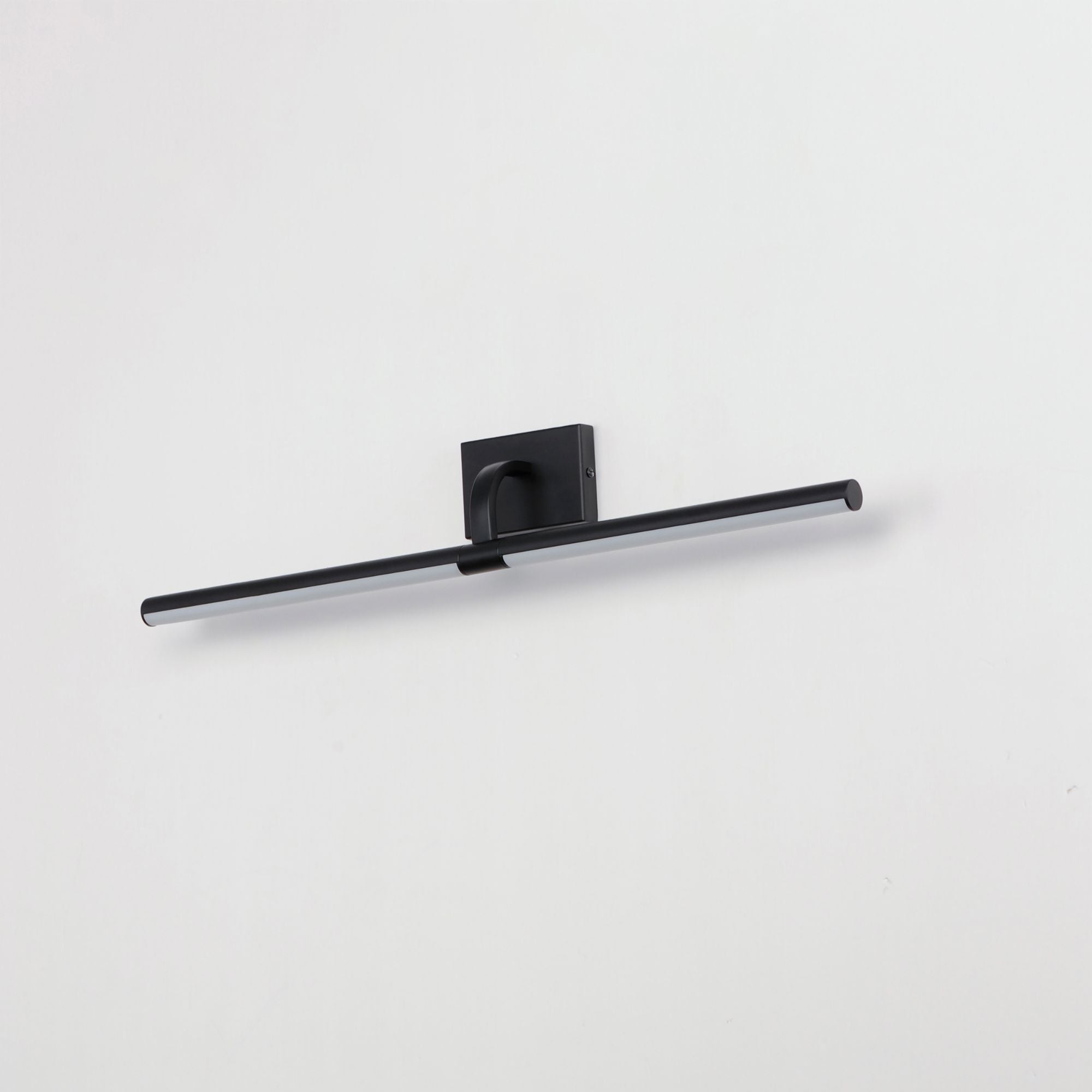 Mona 19" LED Picture Light, 120-277V, Black Finish