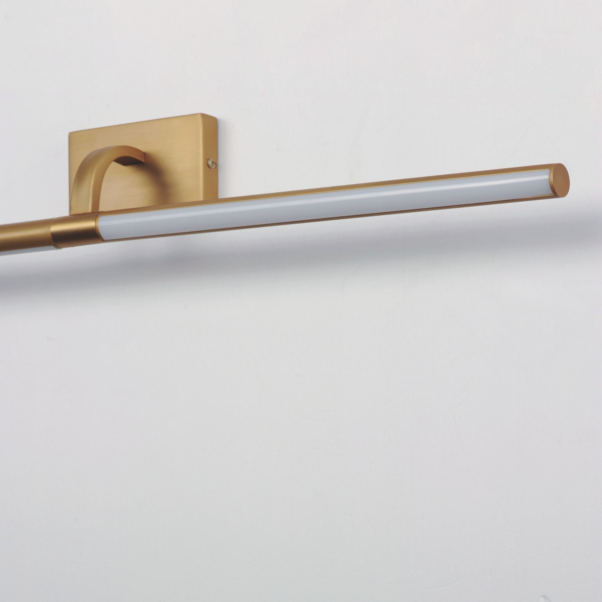 Mona 31" LED Picture Light, 120-277V, Gold Finish