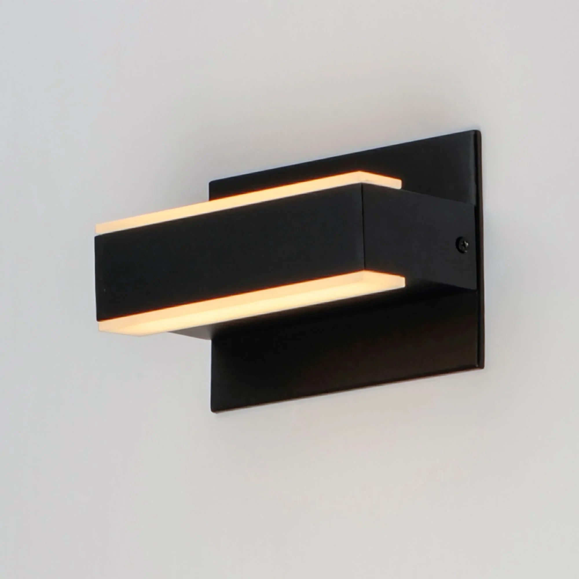 ET2 Lighting - Omni 7" LED Wall Sconce, Black Finish | Bees Lighting
