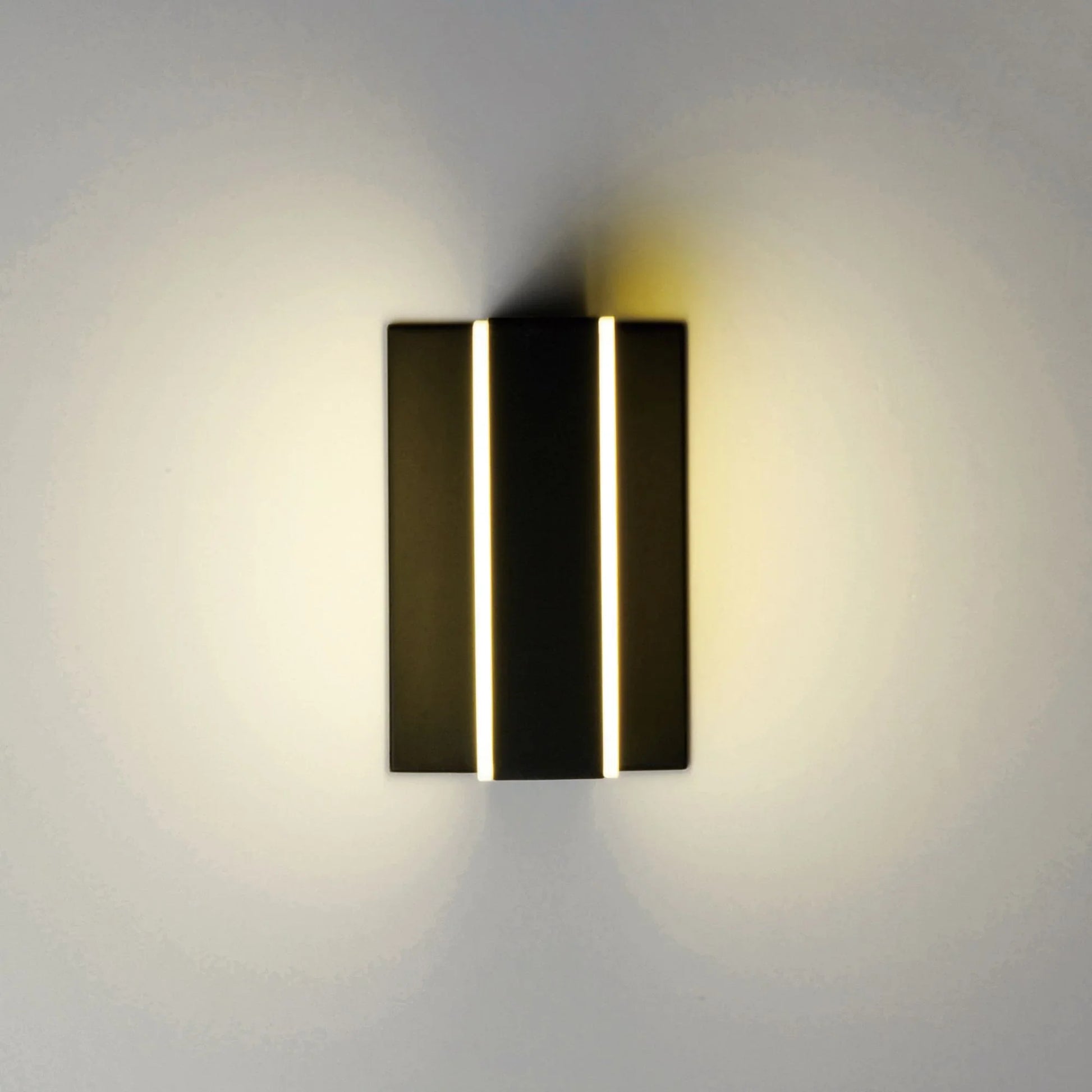 ET2 Lighting - Omni 7" LED Wall Sconce, Black Finish | Bees Lighting