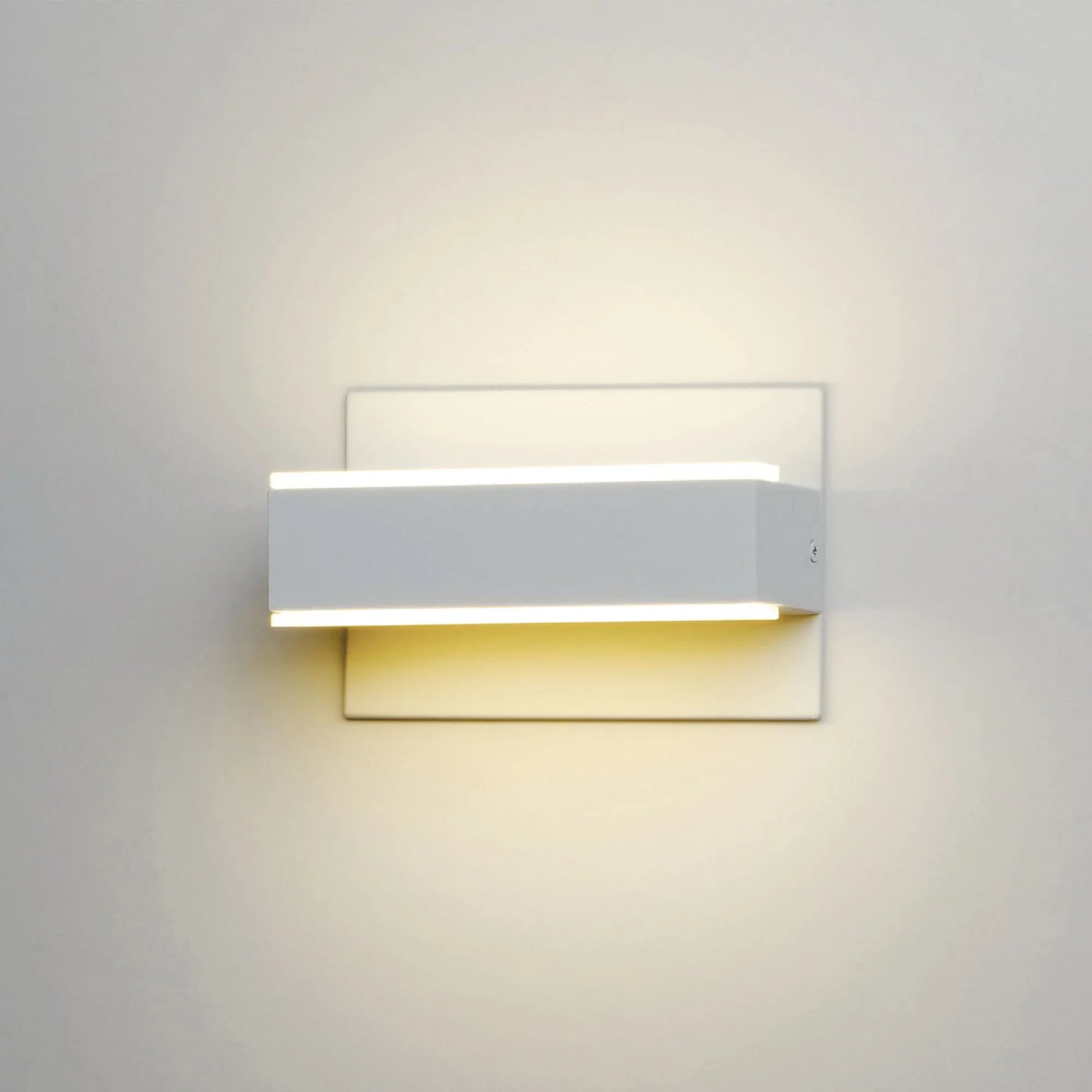 ET2 Lighting - Omni 7" LED Wall Sconce, White Finish | Bees Lighting