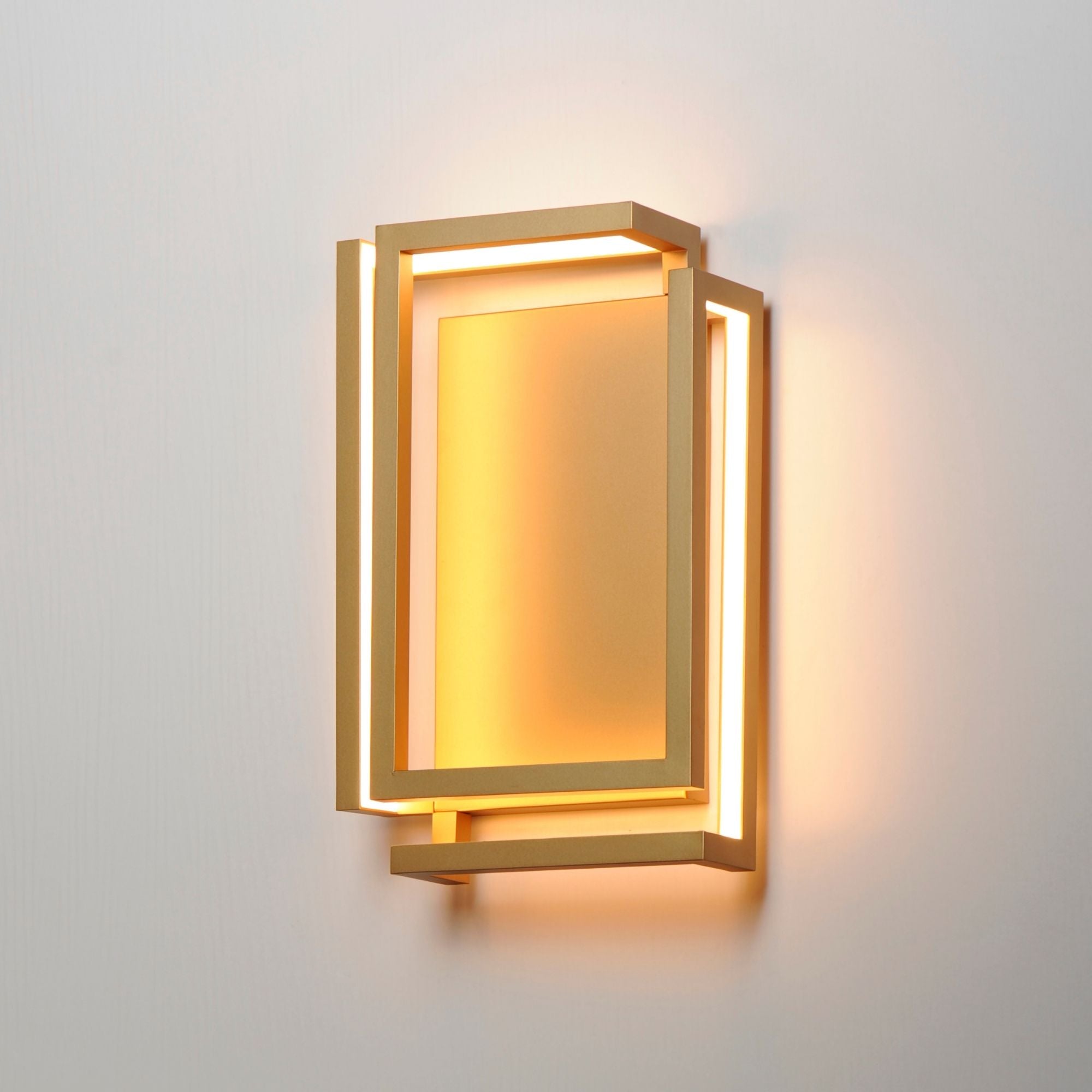 ET2 Lighting - Penrose 18" LED Wall Sconce, Gold Finish | Bees Lighting