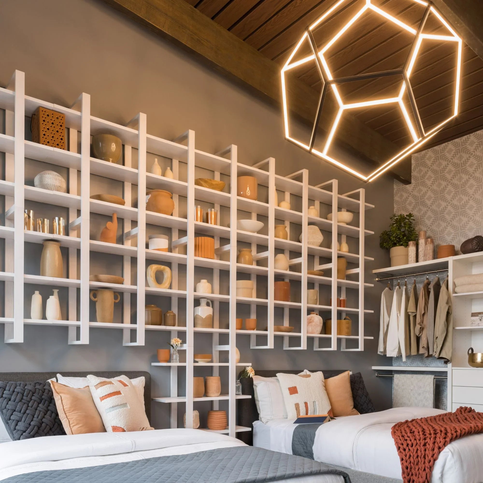 ET2 Lighting - Penta 40" X-Large LED Pendant, Black Finish | Bees Lighting