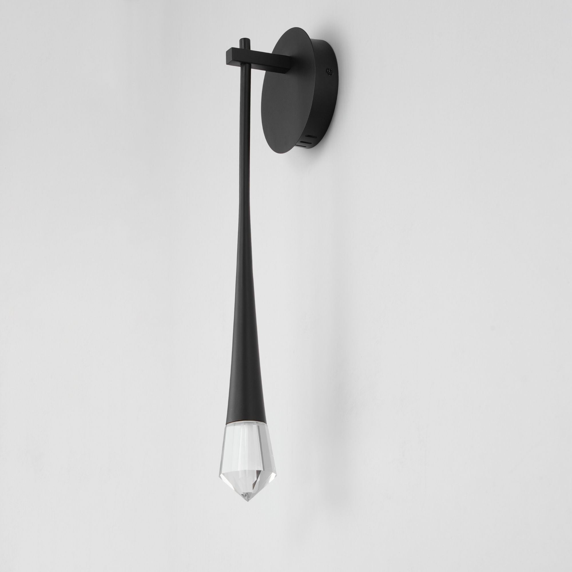 ET2 Lighting - Pierce 21" LED Wall Sconce, Black Finish | Bees Lighting