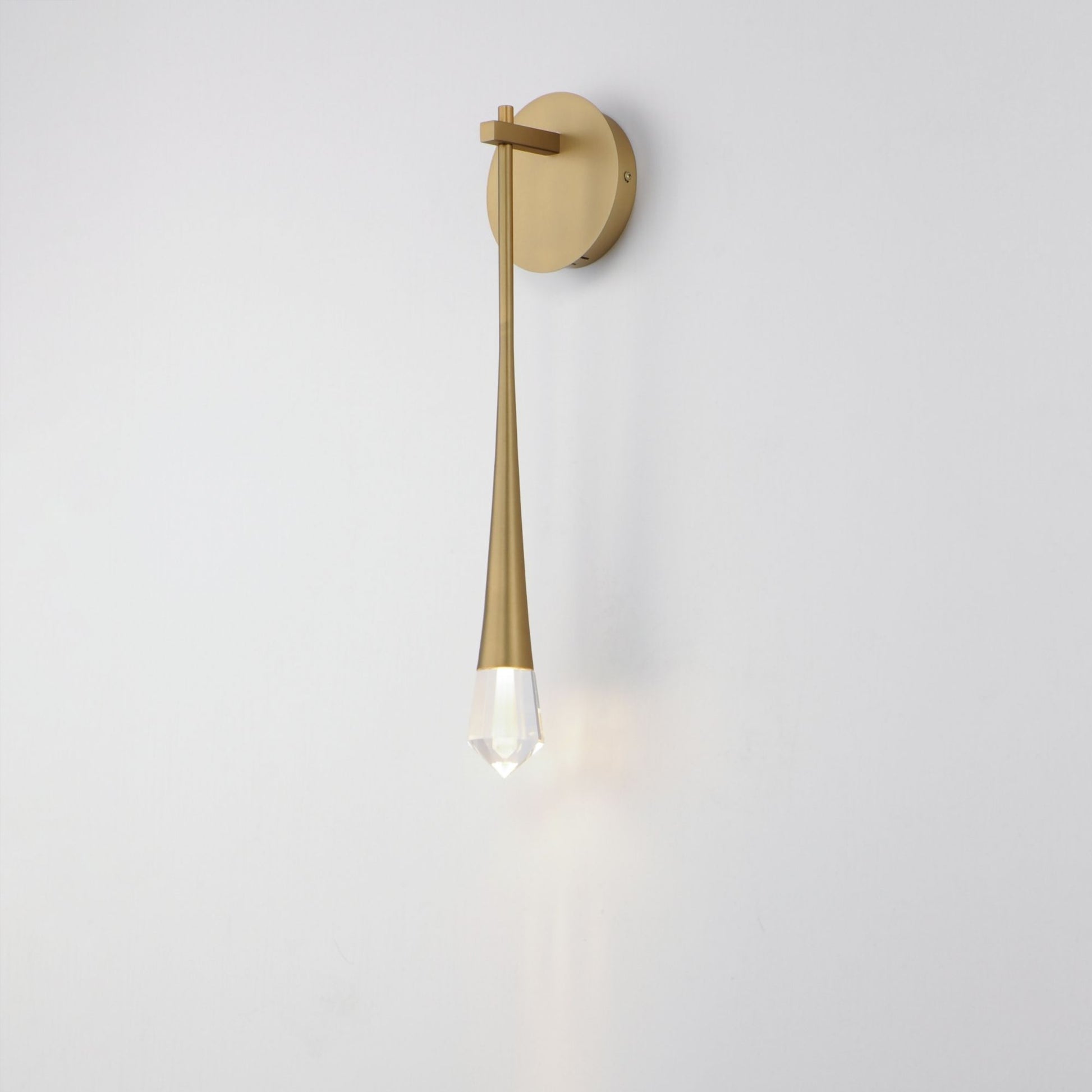 ET2 Lighting - Pierce 21" LED Wall Sconce, Gold Finish | Bees Lighting