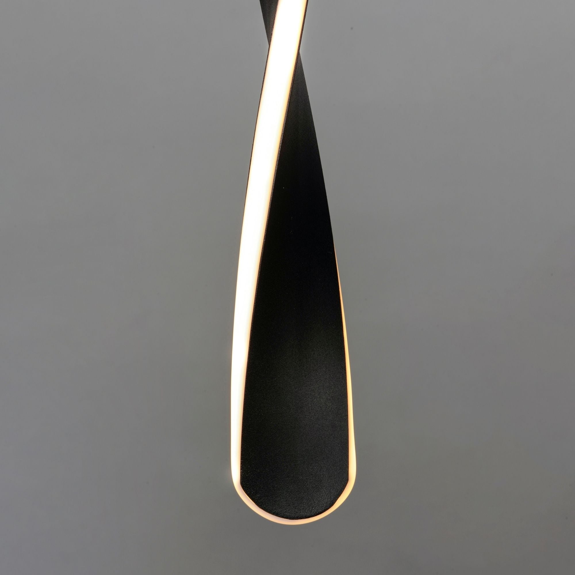 ET2 Lighting - Pirouette LED Mini Pendant, Black Finish | Bees Lighting