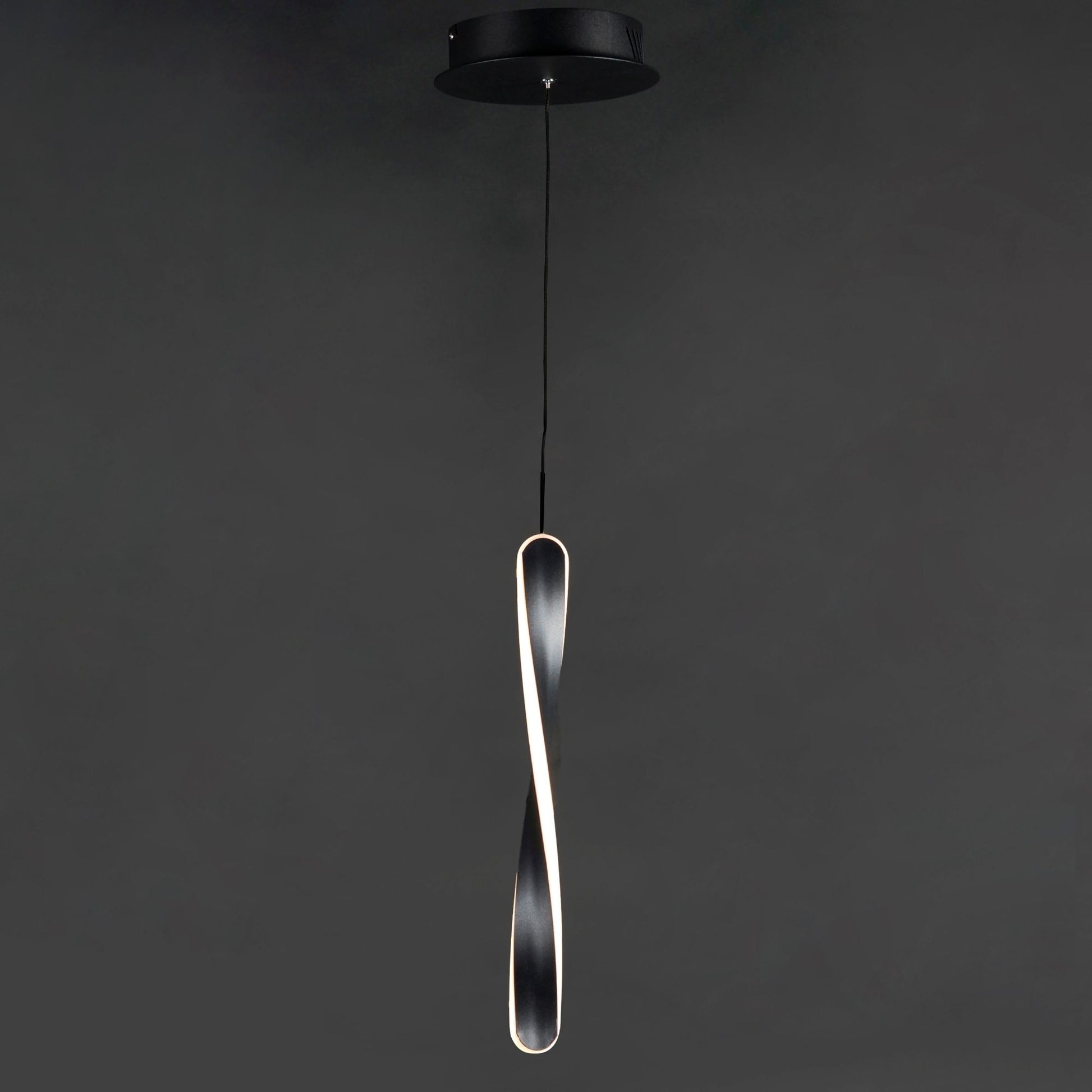 ET2 Lighting - Pirouette LED Mini Pendant, Black Finish | Bees Lighting
