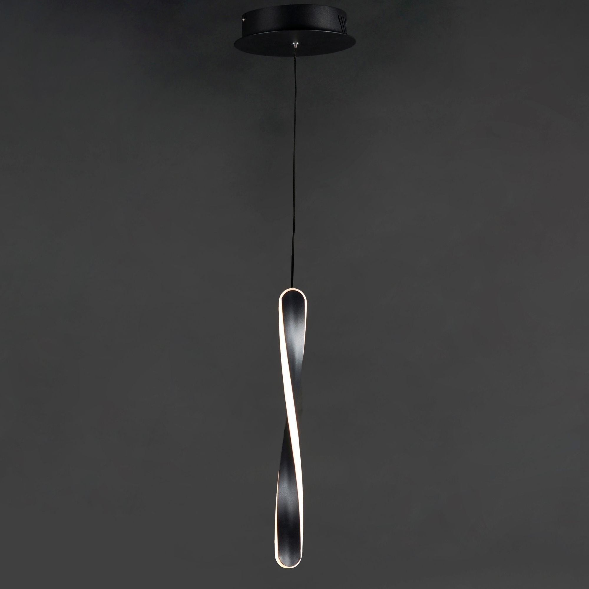 ET2 Lighting - Pirouette LED Mini Pendant, Black Finish | Bees Lighting