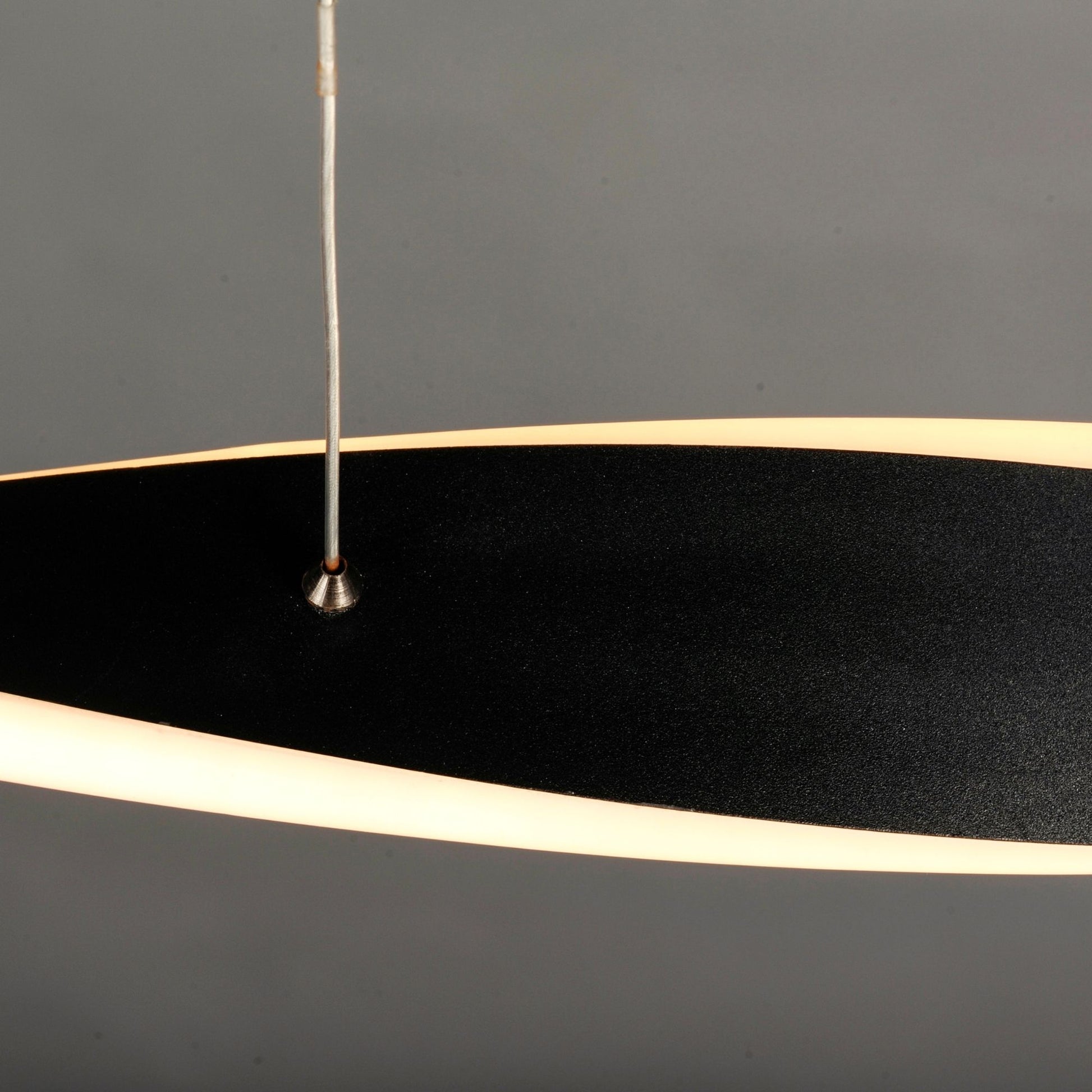 ET2 Lighting - Pirouette 40" Linear LED Pendant, Black Finish | Bees Lighting