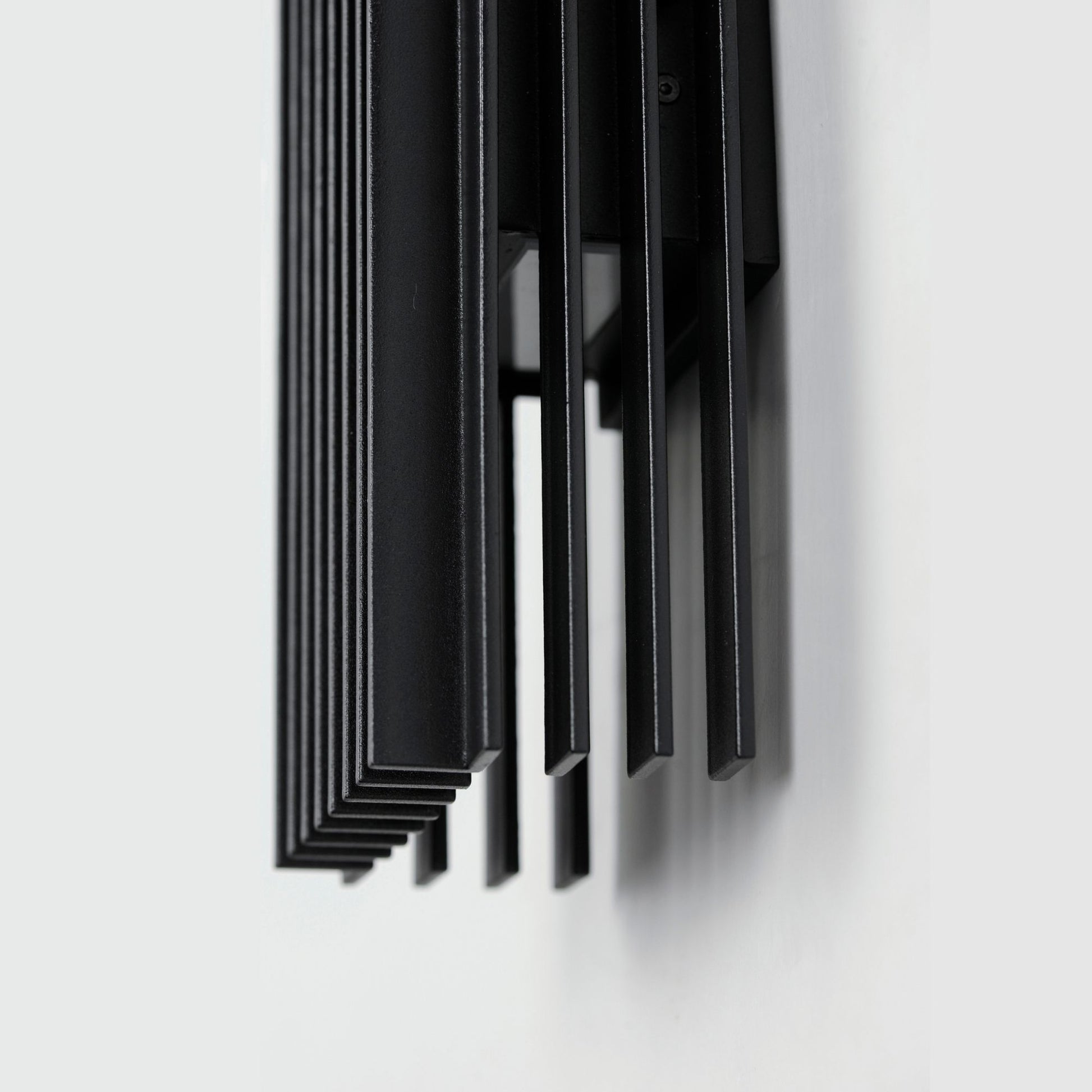 ET2 Lighting - Rampart 12" Medium LED Outdoor Wall Sconce, Black Finish | Bees Lighting