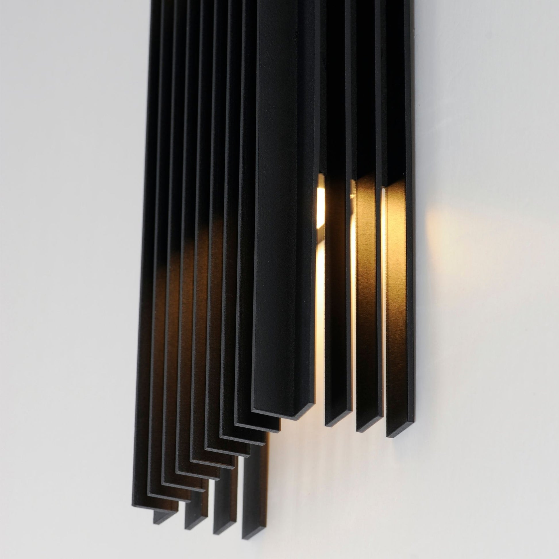 ET2 Lighting - Rampart 14" Large LED Outdoor Wall Sconce, Black Finish | Bees Lighting
