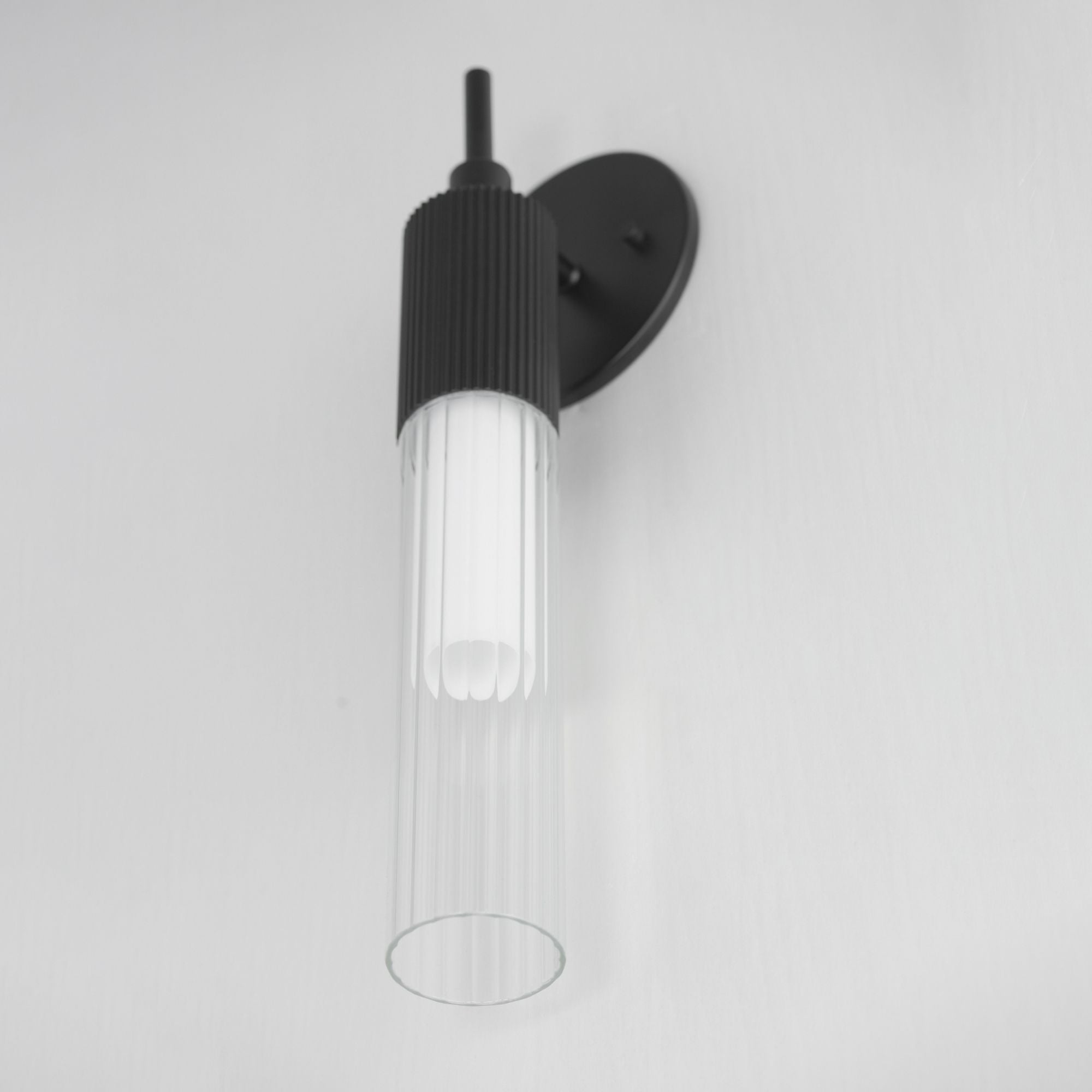 ET2 Lighting - Reeds 16" LED Wall Sconce, Black Finish | Bees Lighting