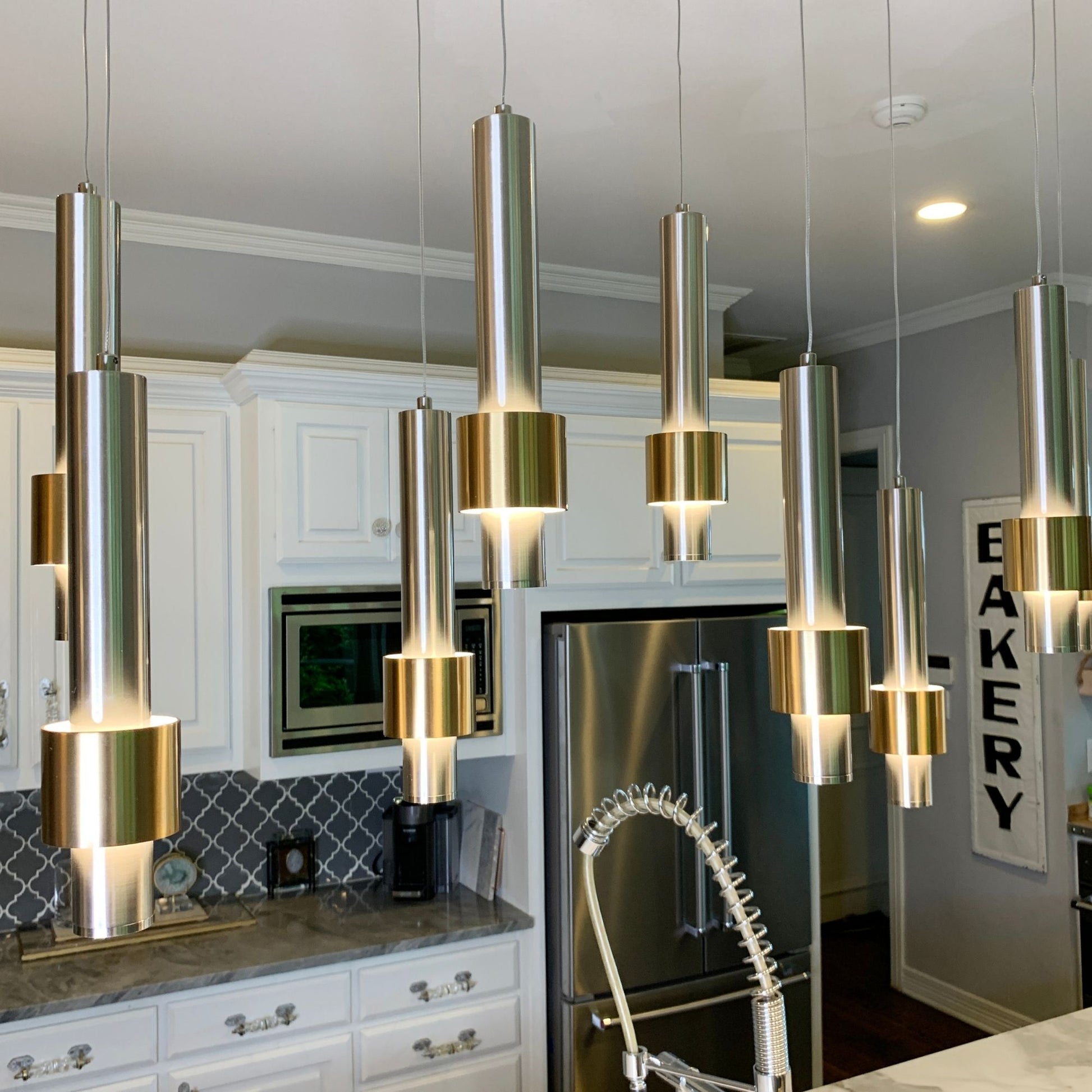 ET2 Lighting - Reveal 32" 8-Light Linear LED Pendant, Satin Nickel & Satin Brass Finish | Bees Lighting