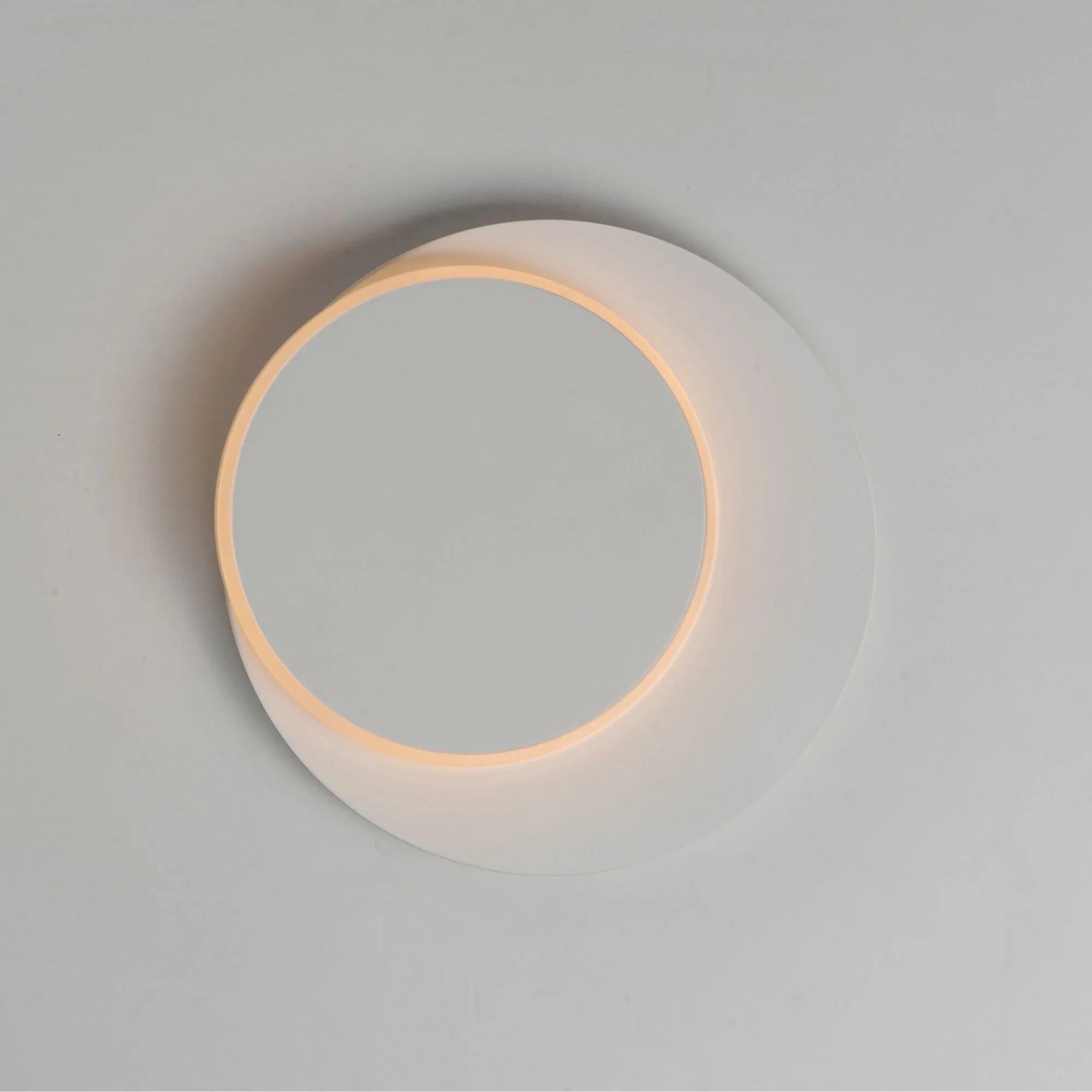 ET2 Lighting - Revolver 10" LED Flush Mount/Wall Sconce, Matte White Finish | Bees Lighting