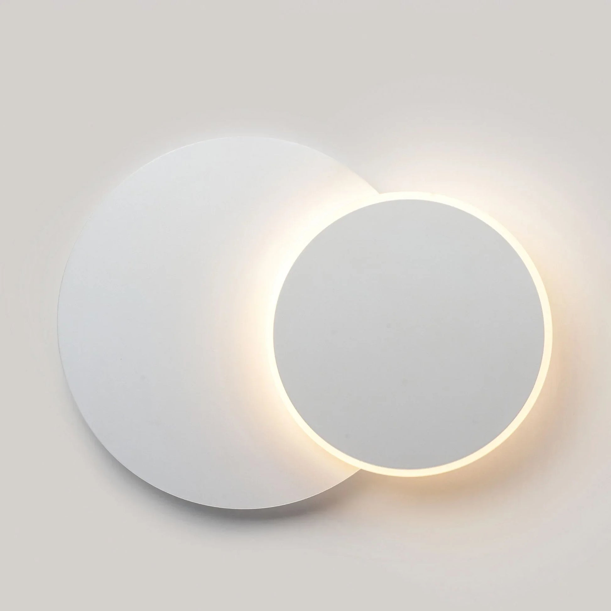 ET2 Lighting - Revolver 10" LED Flush Mount/Wall Sconce, Matte White Finish | Bees Lighting