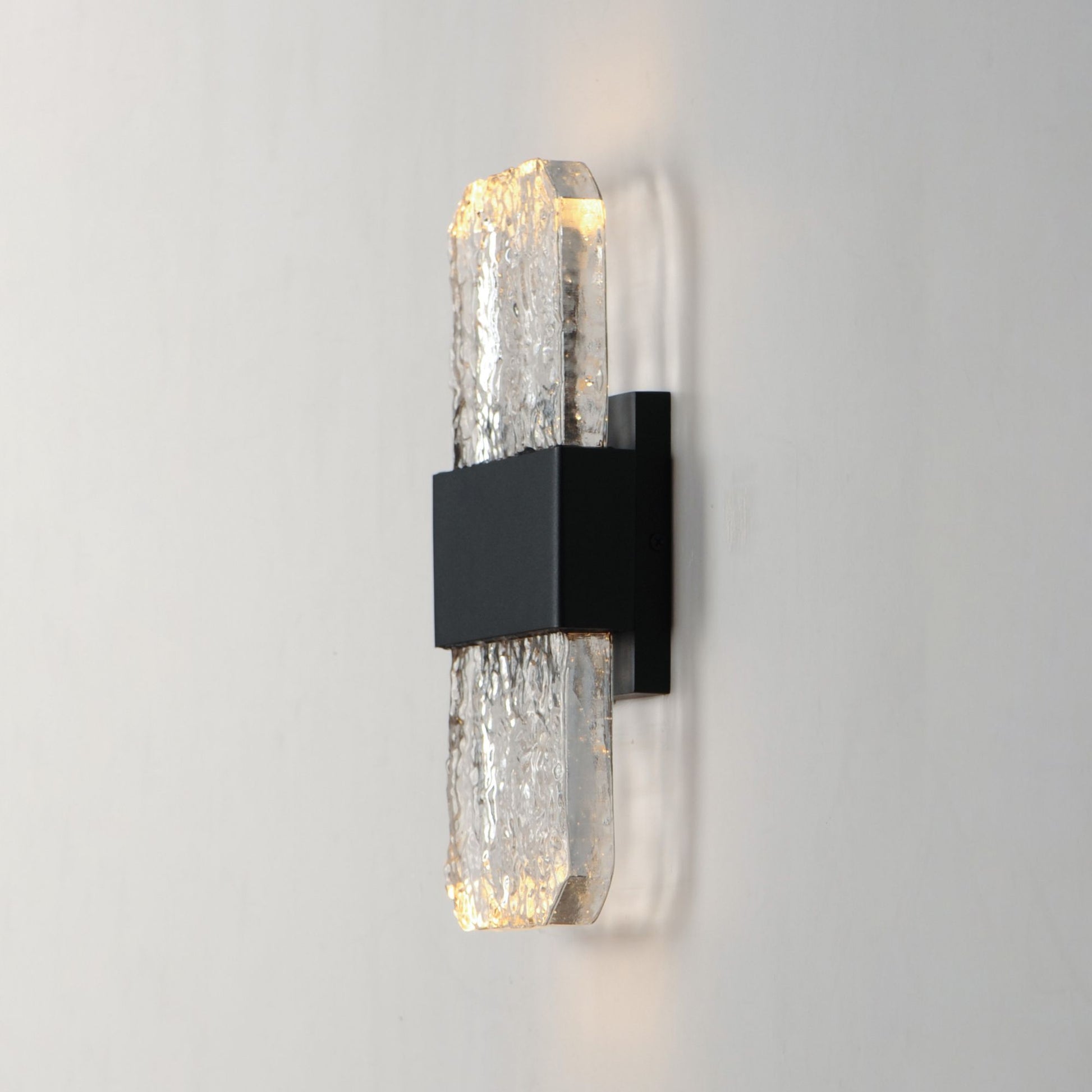 ET2 Lighting - Rune 12" Small LED Outdoor Wall Sconce, Black Finish | Bees Lighting