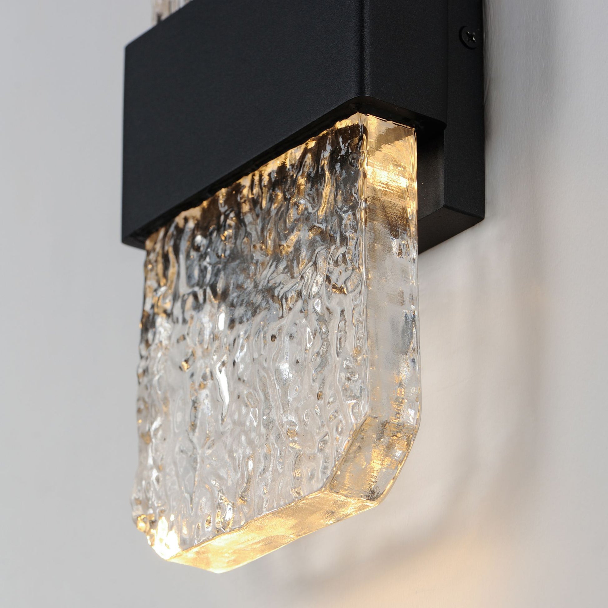 ET2 Lighting - Rune 12" Small LED Outdoor Wall Sconce, Black Finish | Bees Lighting